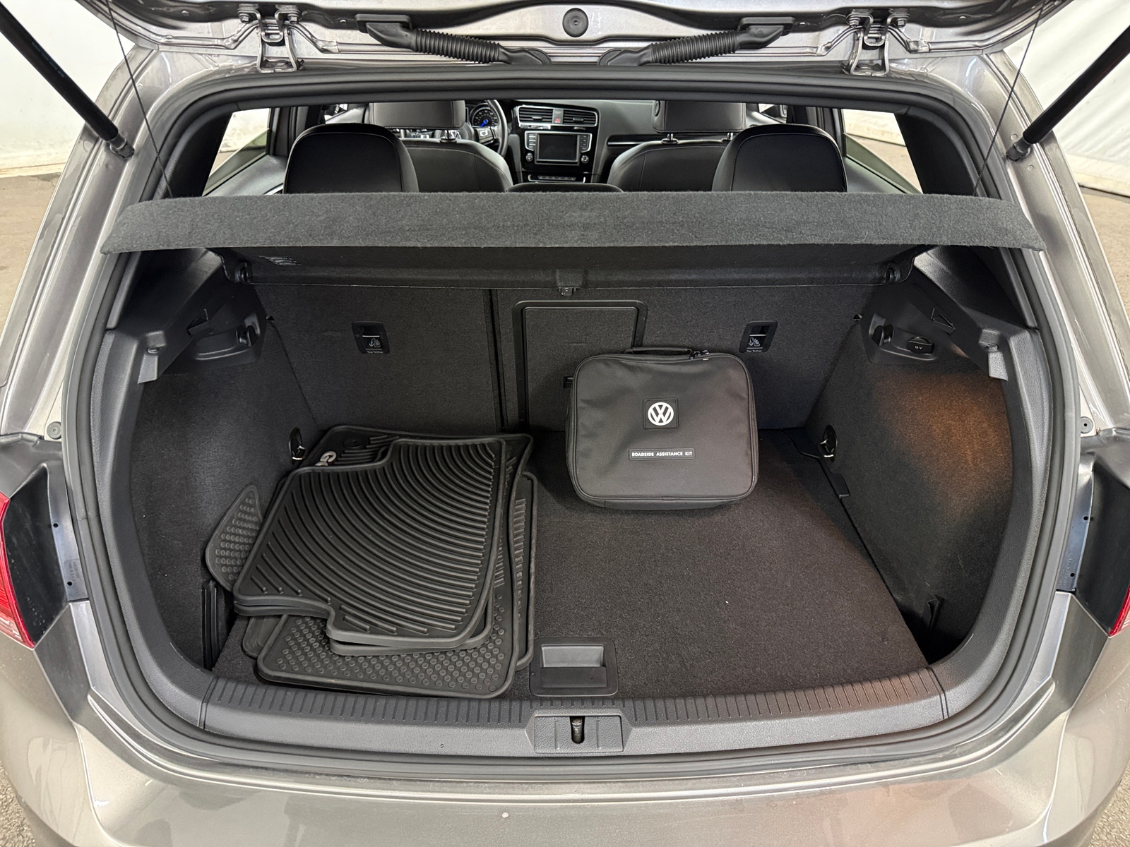 Thumbnail: 2016 Volkswagen Golf - 6