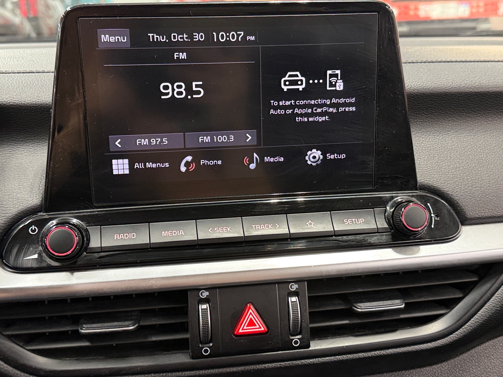 Thumbnail: 2023 Kia Forte - 4