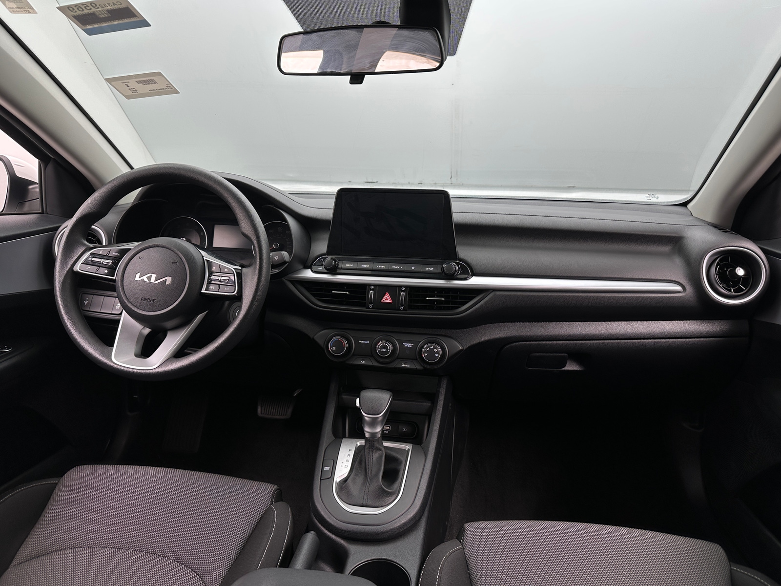 Thumbnail: 2024 Kia Forte - 3