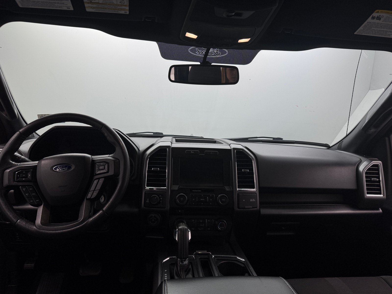 Thumbnail: 2016 Ford Econoline - 3