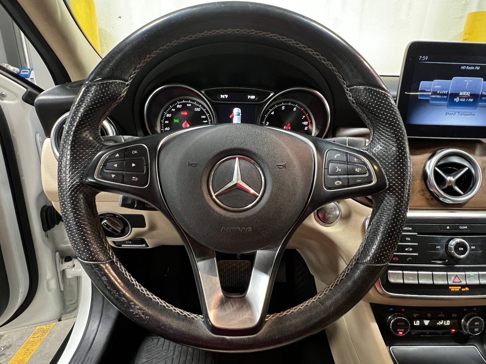 Thumbnail: 2020 Mercedes-Benz GLA - 4