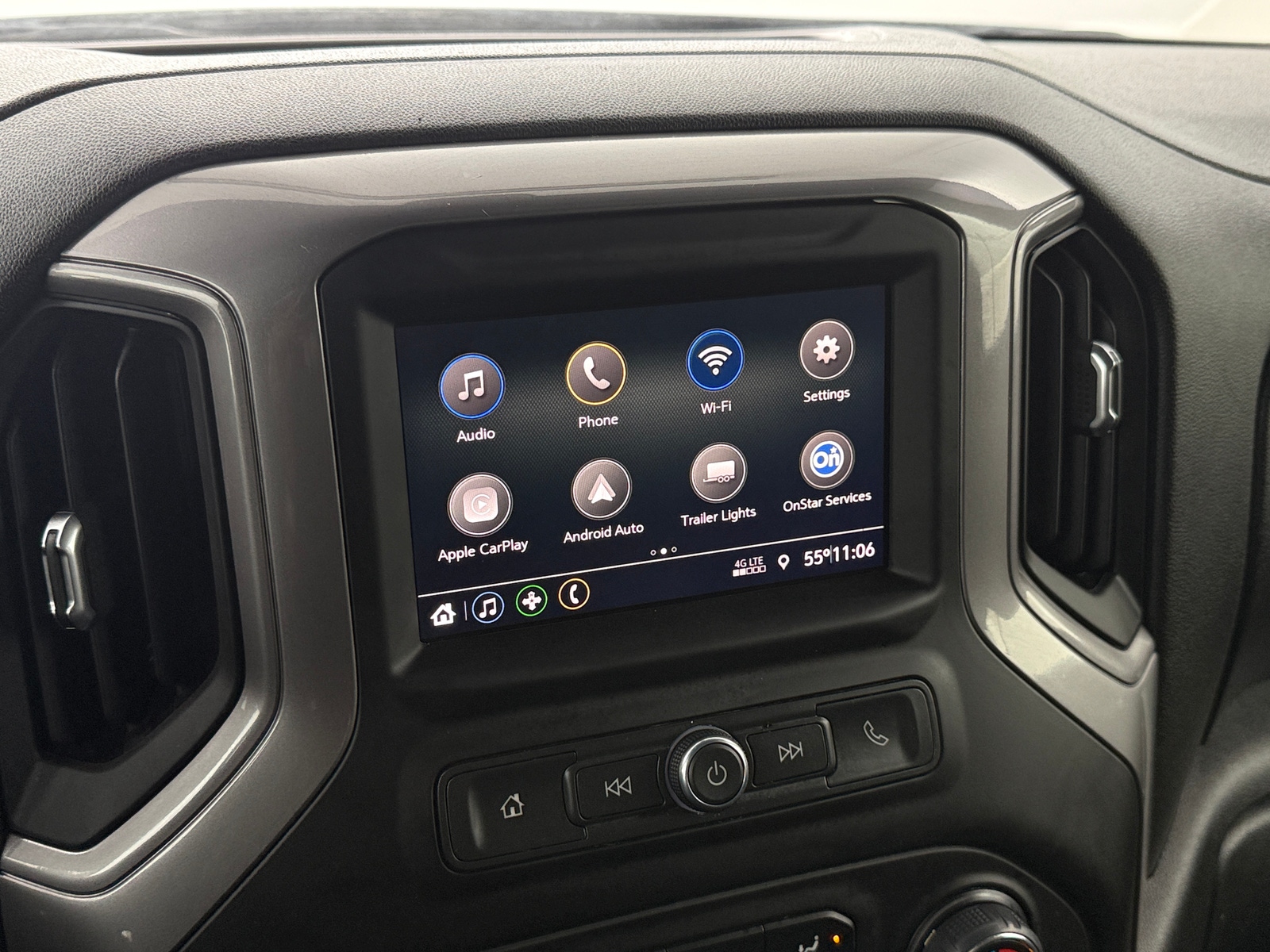 Thumbnail: 2022 Chevrolet Silverado 1500 - 4