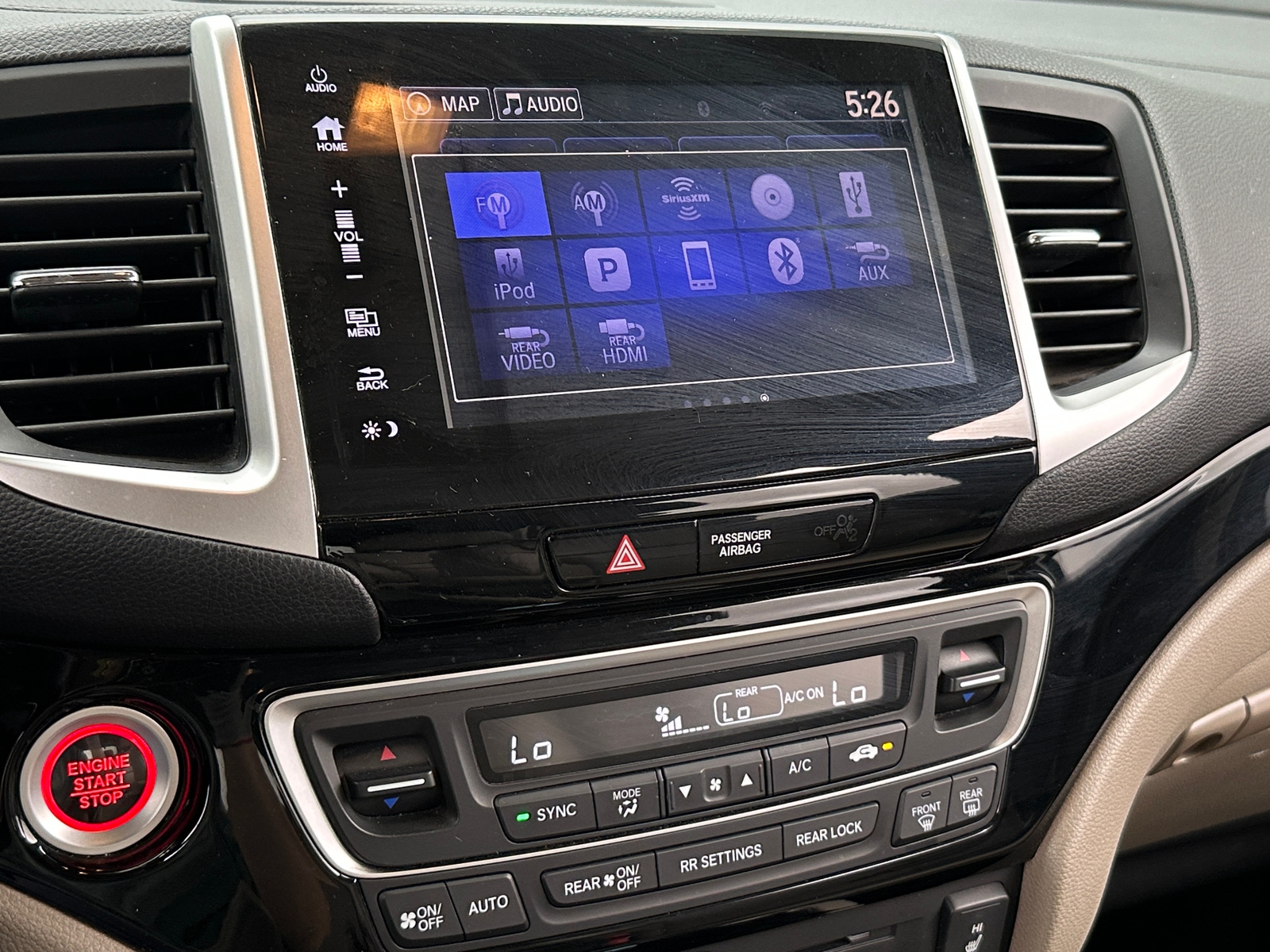 Thumbnail: 2017 Honda Pilot - 3