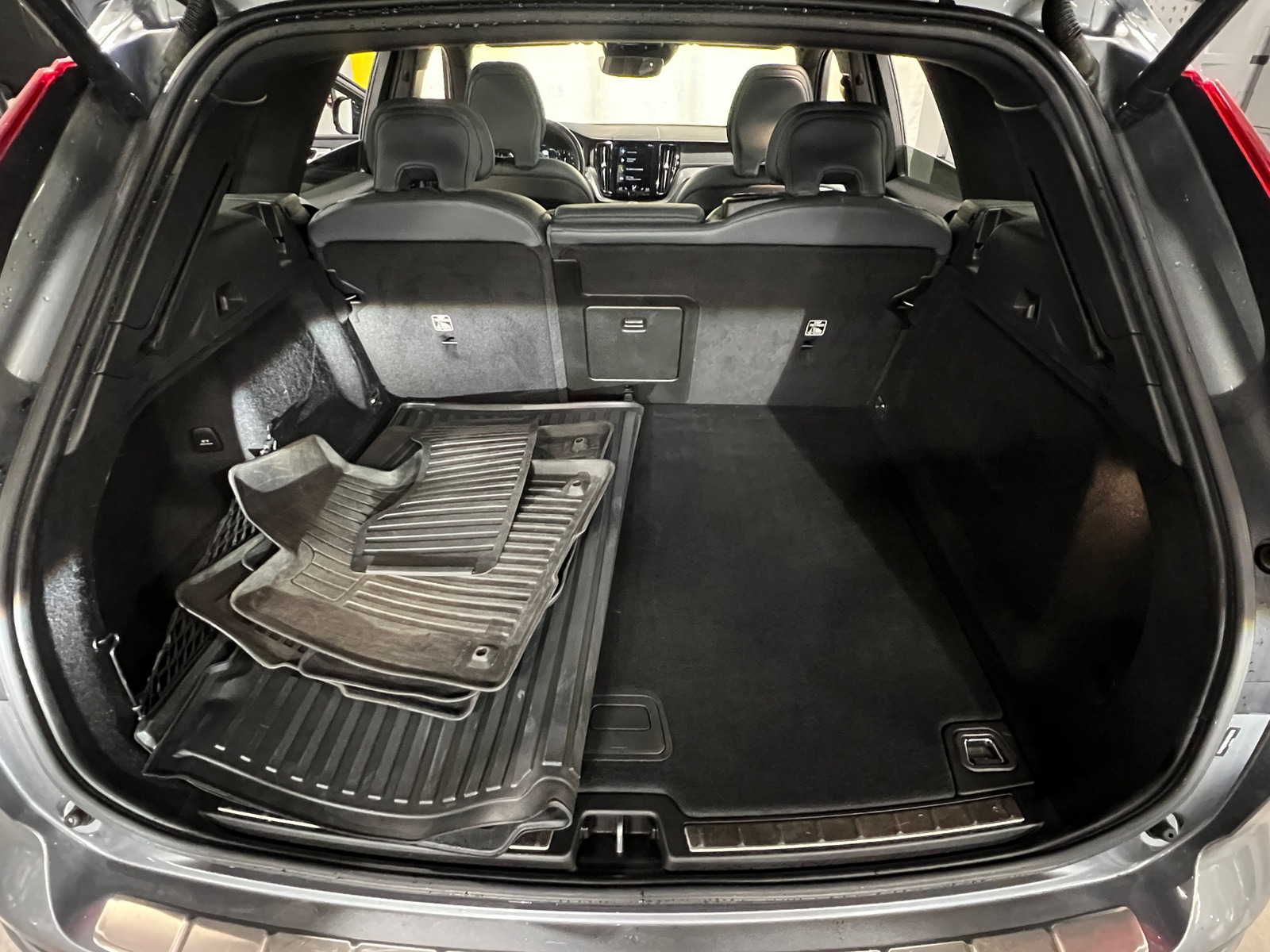 Thumbnail: 2021 Volvo XC60 - 6