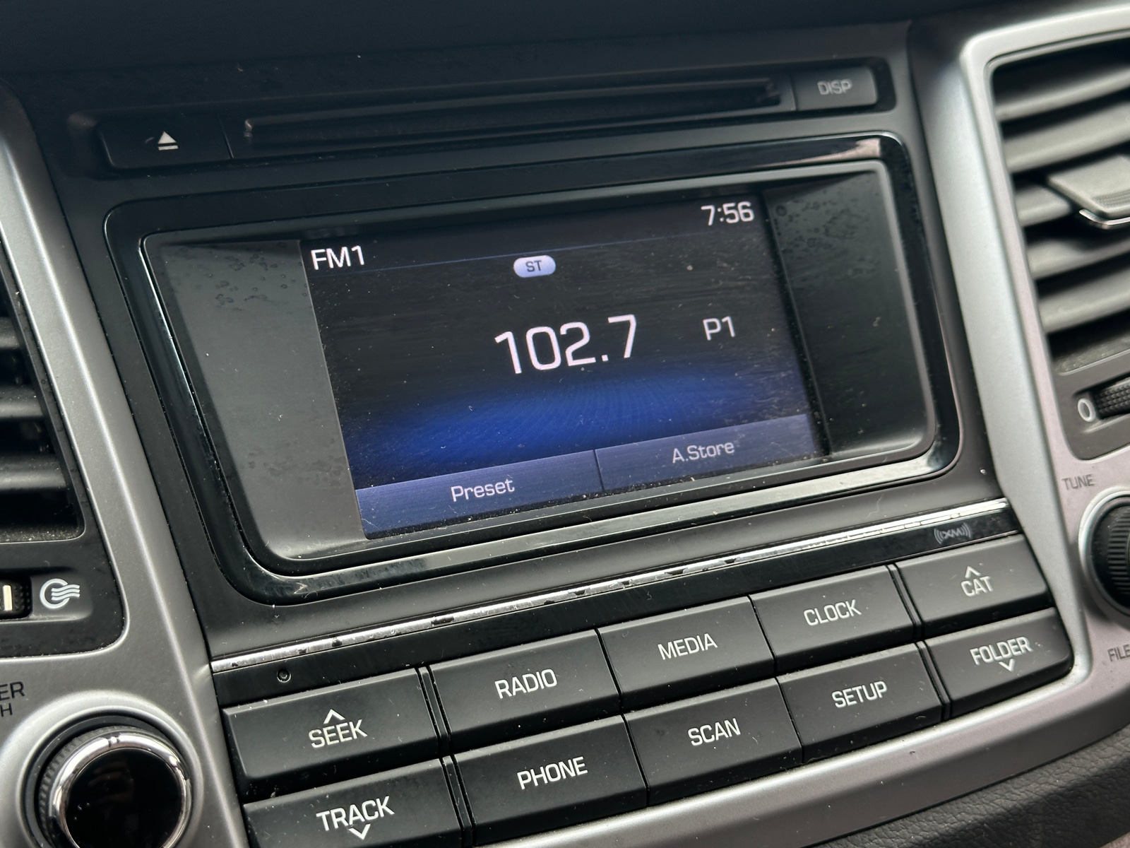 Thumbnail: 2017 Hyundai Tucson - 4