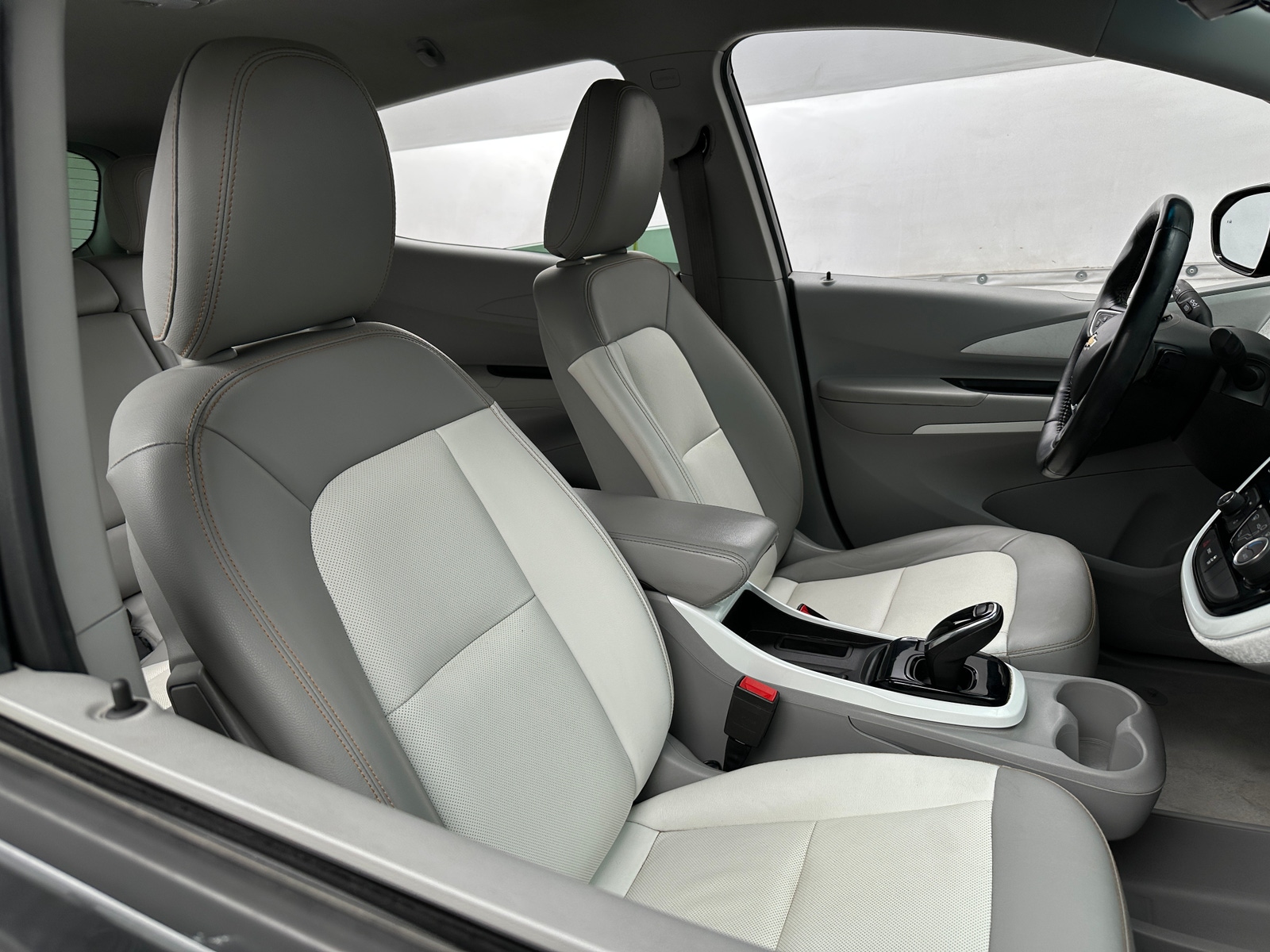 Thumbnail: 2019 Chevrolet Bolt EV - 2