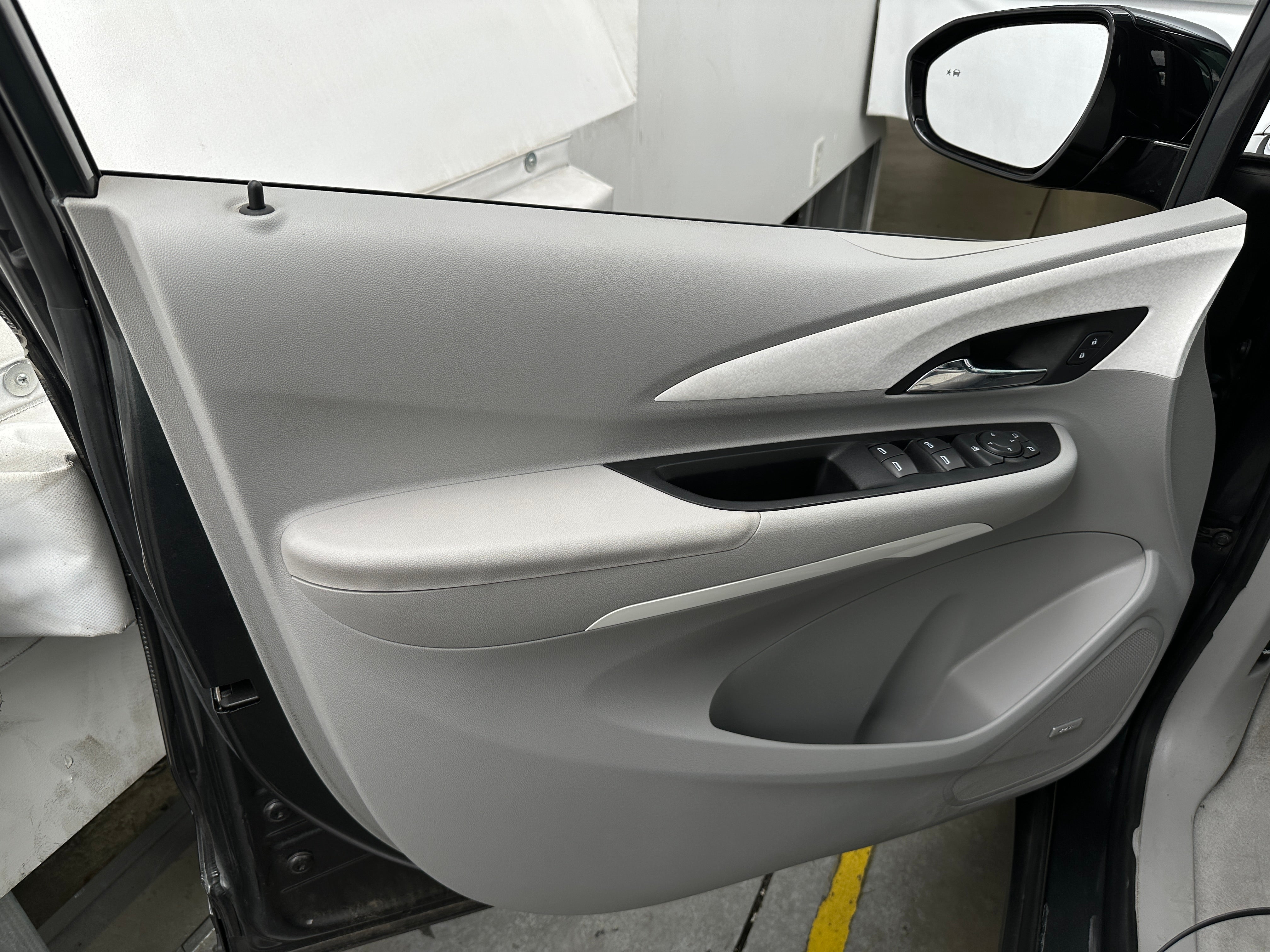 Used 2019 Chevrolet Bolt EV Premier with VIN 1G1FZ6S00K4107859 for sale in Oak Creek, WI