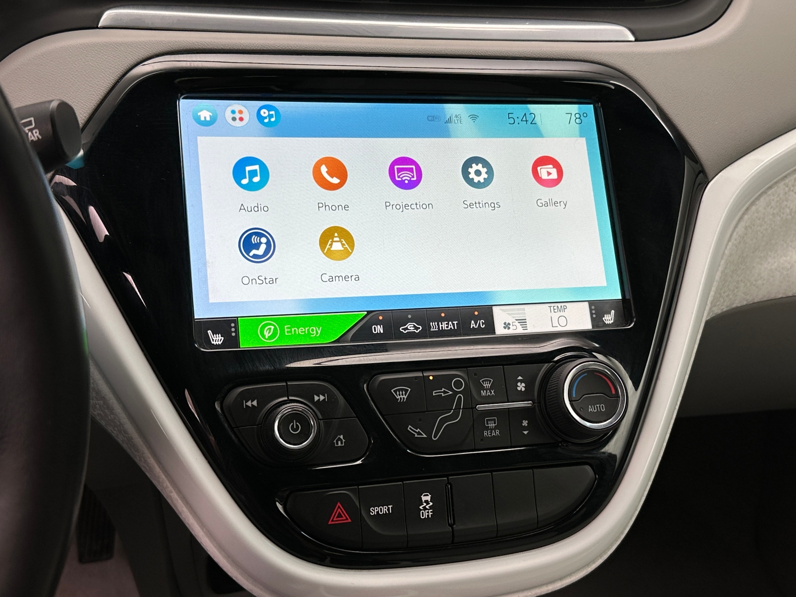 Thumbnail: 2019 Chevrolet Bolt EV - 4