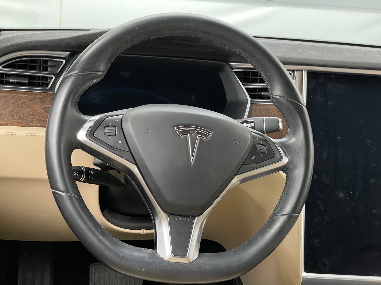 Thumbnail: 2016 Tesla Model S - 4