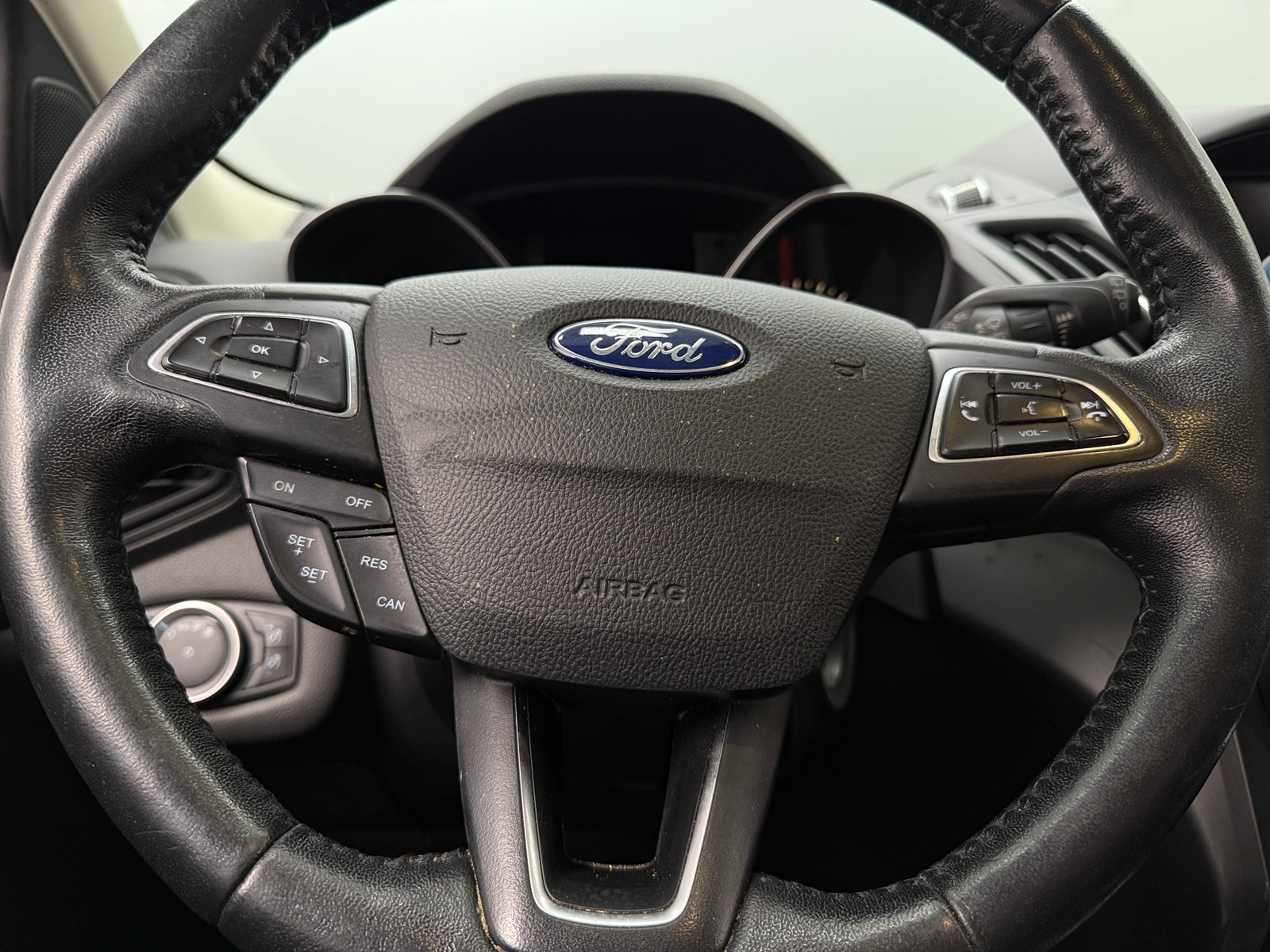 Thumbnail: 2017 Ford Escape - 4