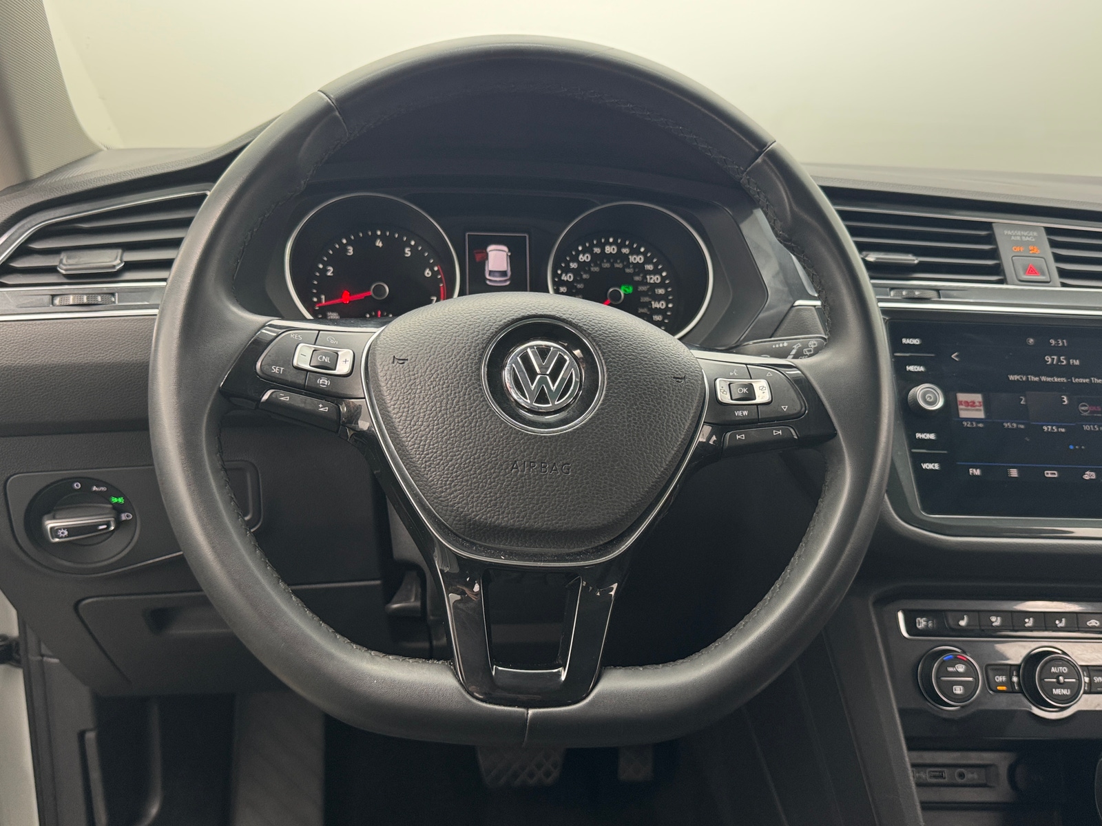 Thumbnail: 2020 Volkswagen Tiguan - 4