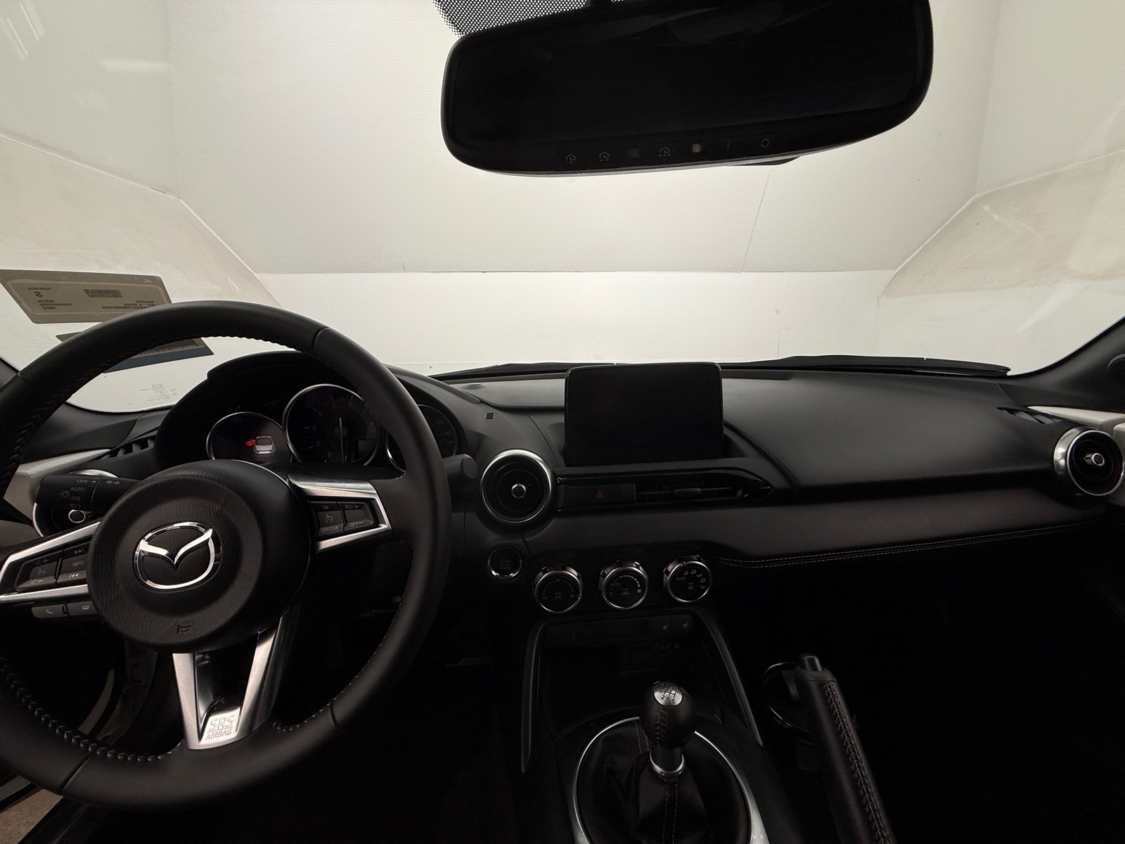 Thumbnail: 2022 Mazda MX-5 Miata - 2