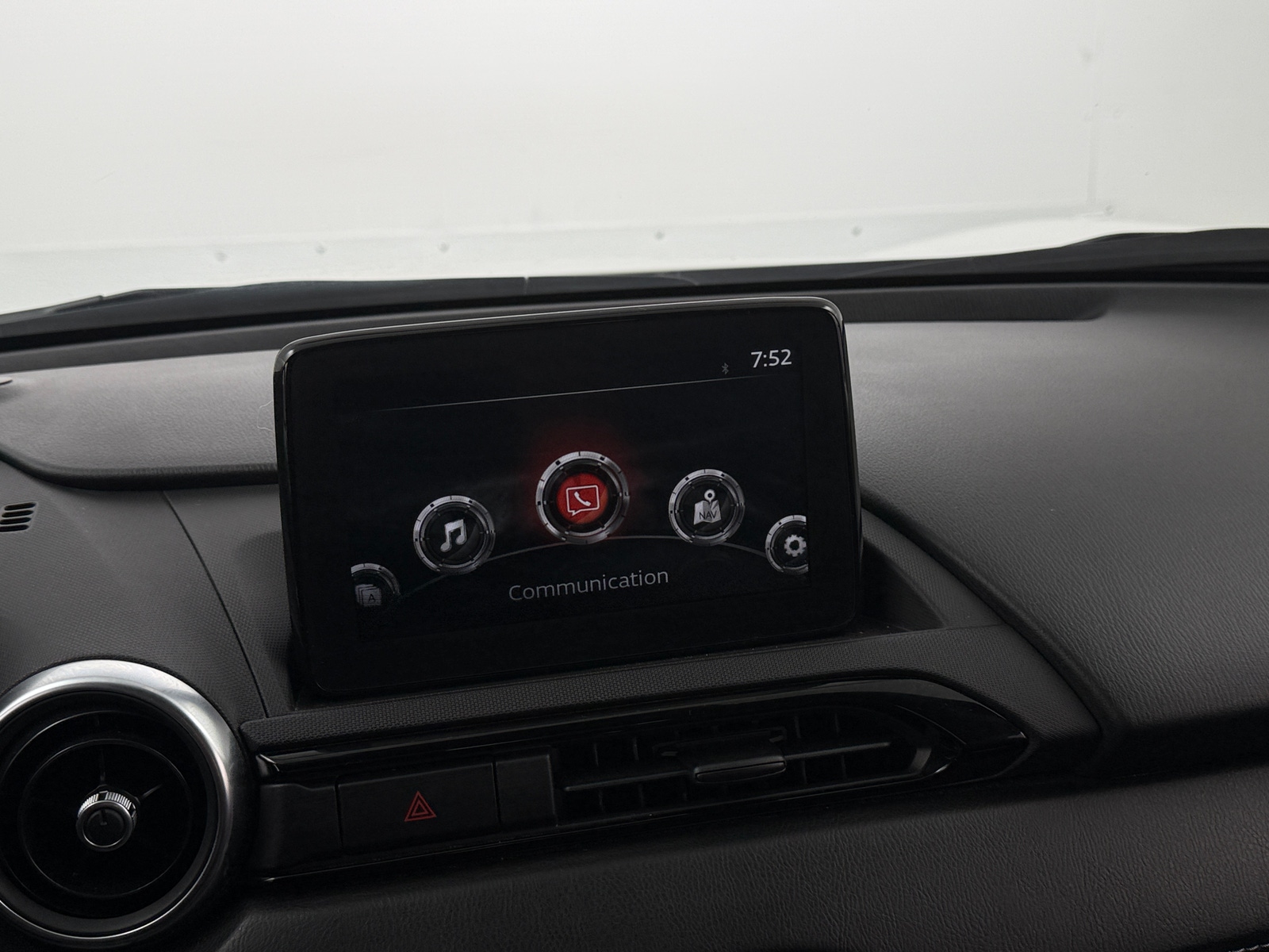 Thumbnail: 2022 Mazda MX-5 Miata - 3