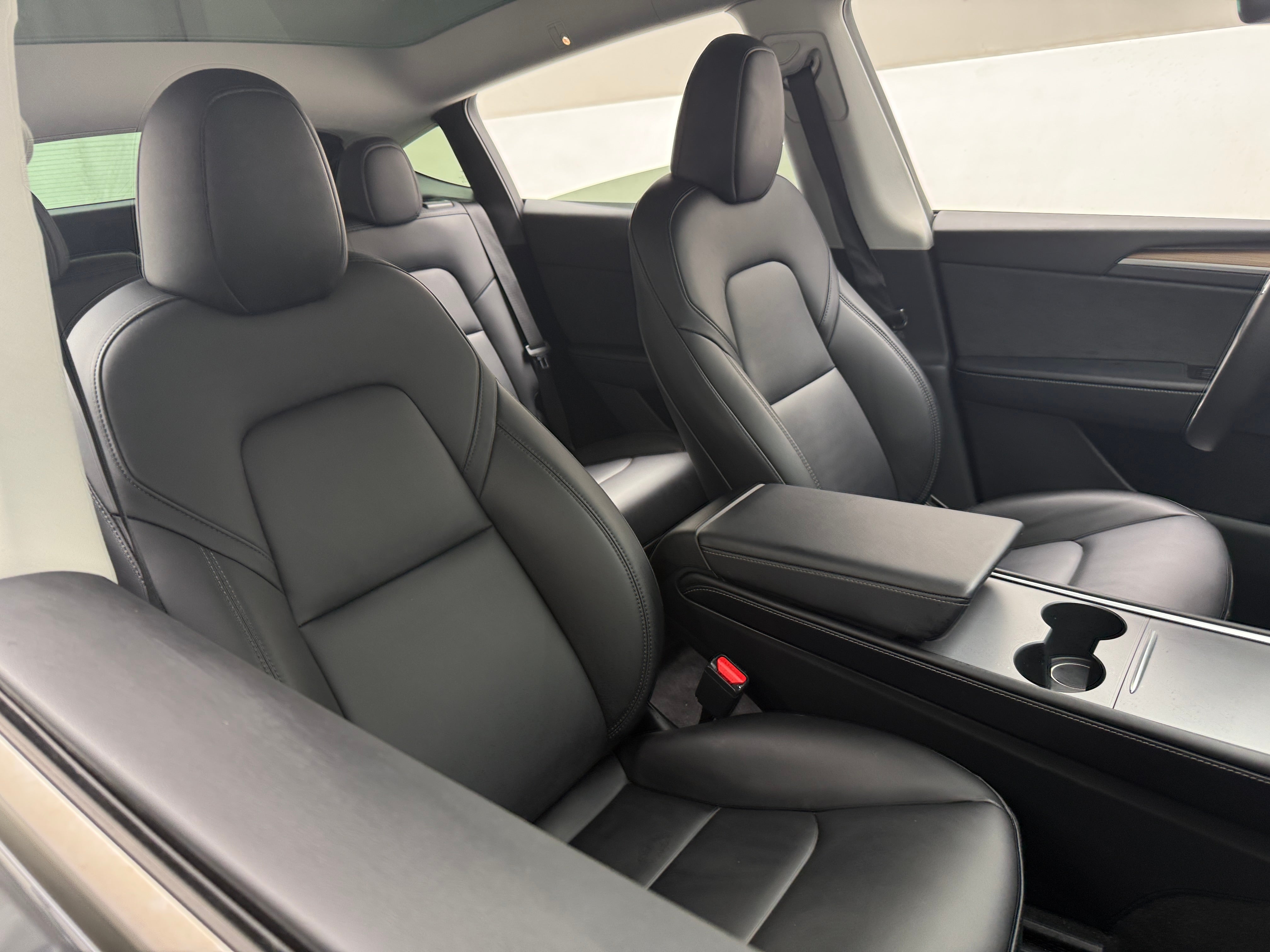 Used 2023 Tesla Model Y Long Range with VIN 7SAYGDEE5PA155729 for sale in Oak Creek, WI