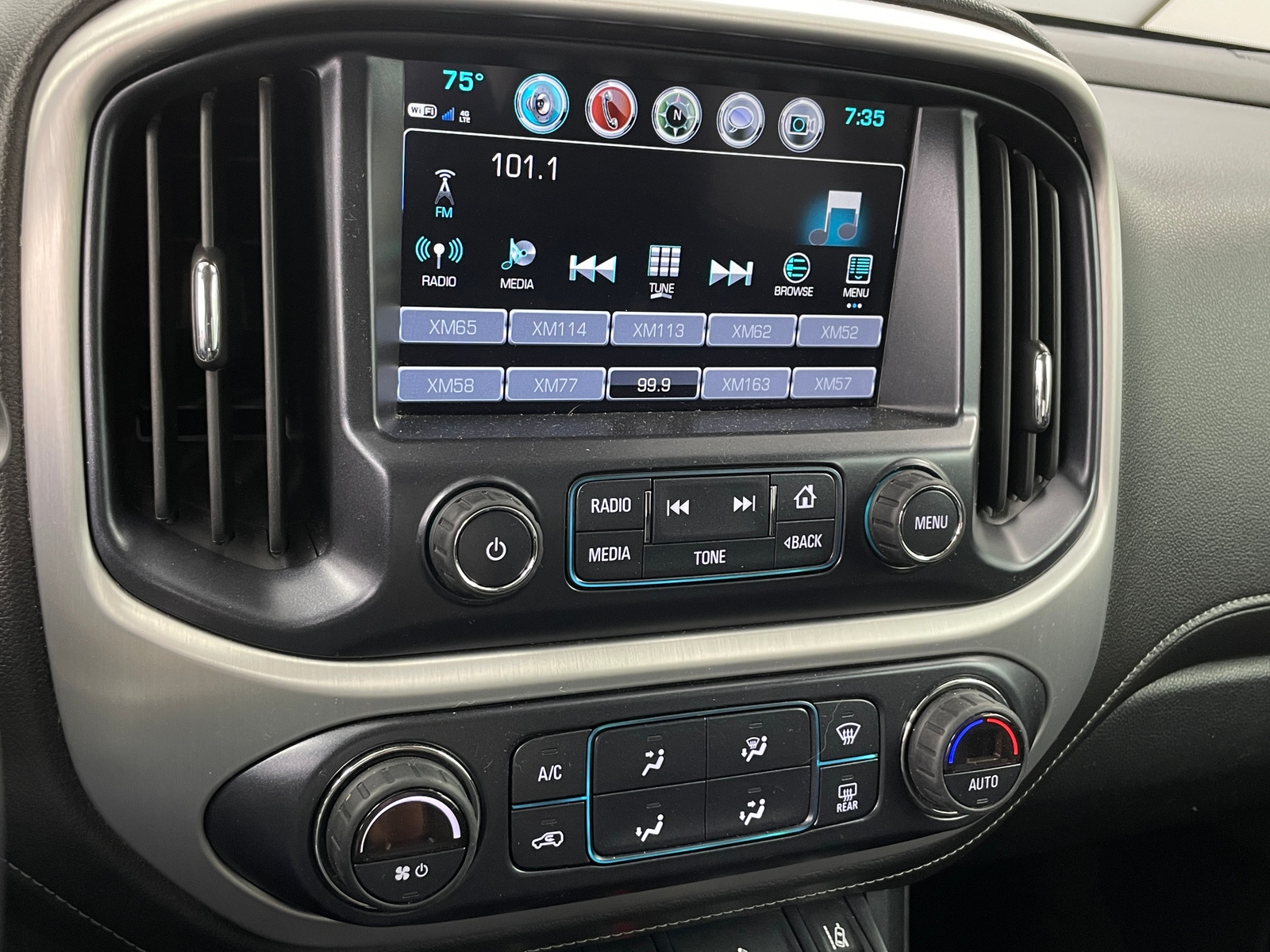 Thumbnail: 2018 GMC Canyon - 3