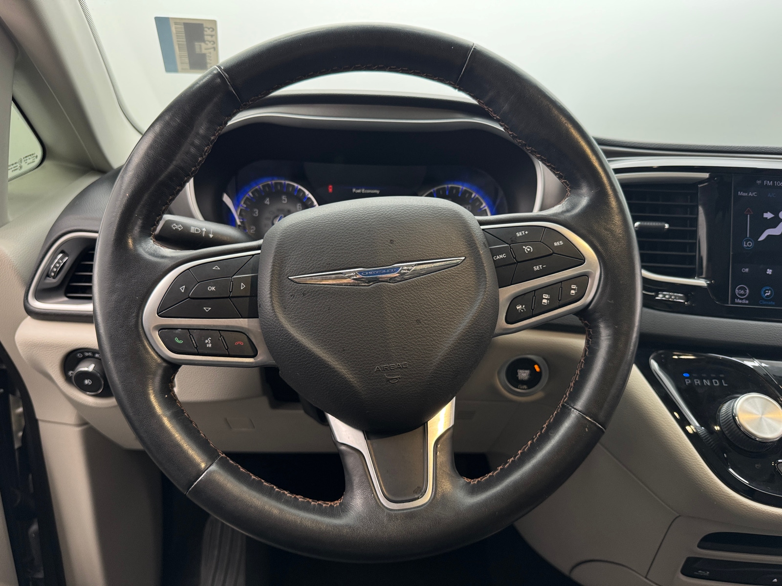 Thumbnail: 2020 Chrysler Pacifica - 4