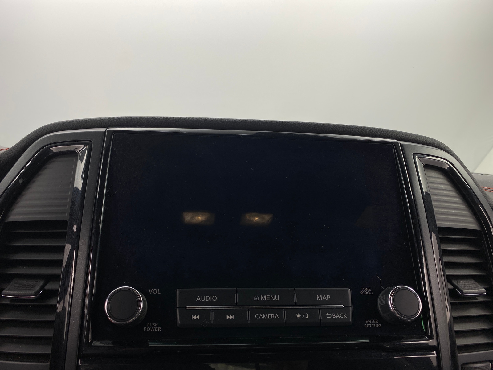 Thumbnail: 2022 Nissan Titan - 4