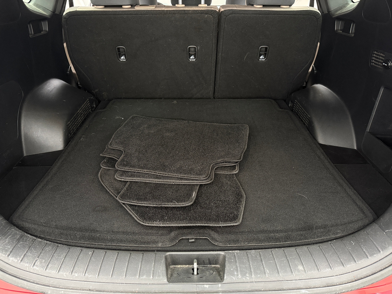 Thumbnail: 2019 Hyundai Santa Fe - 7