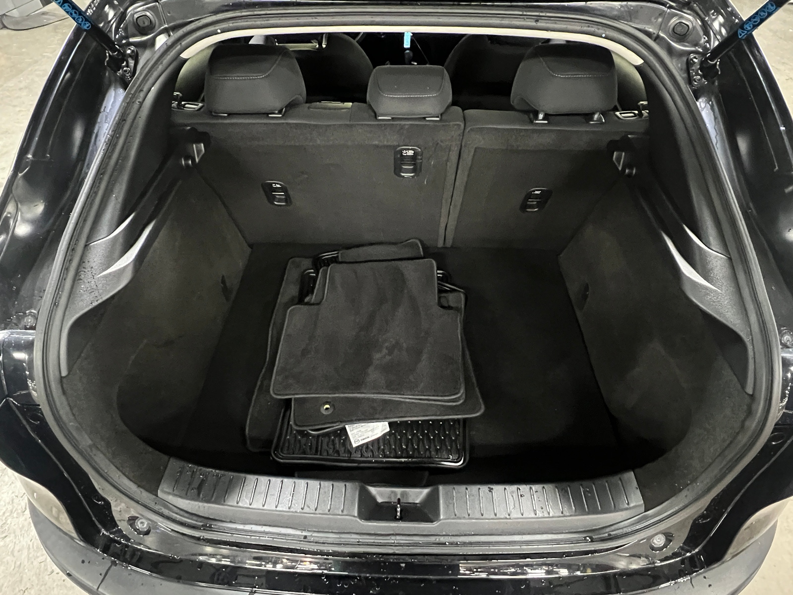 Thumbnail: 2022 Mazda CX-30 - 7