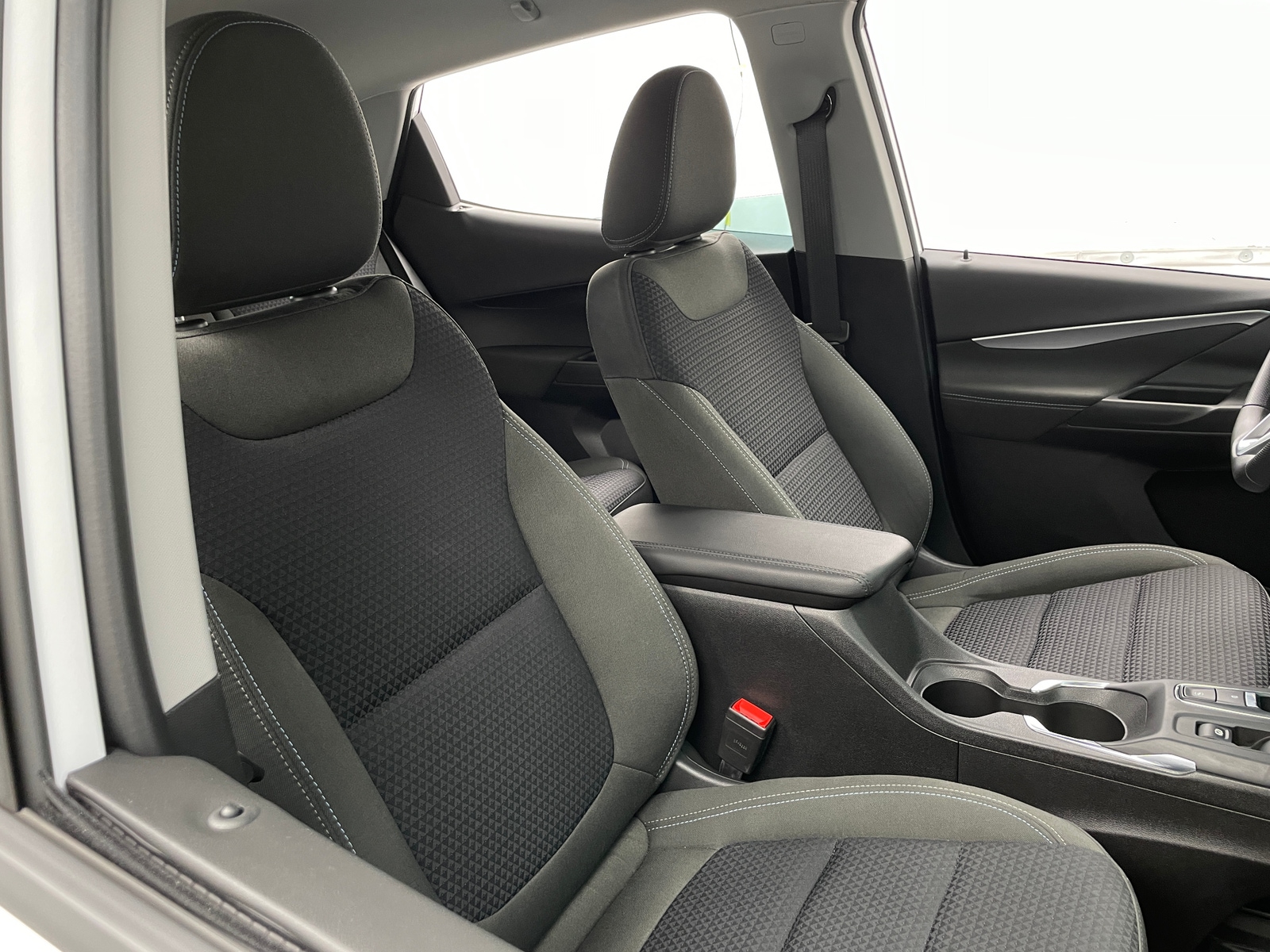 Thumbnail: 2022 Chevrolet Bolt EV - 2