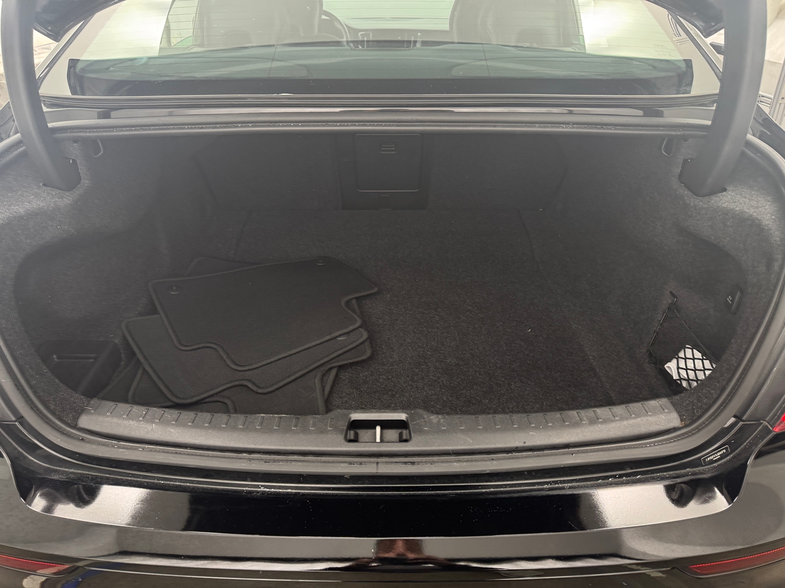 Thumbnail: 2020 Volvo S60 - 6