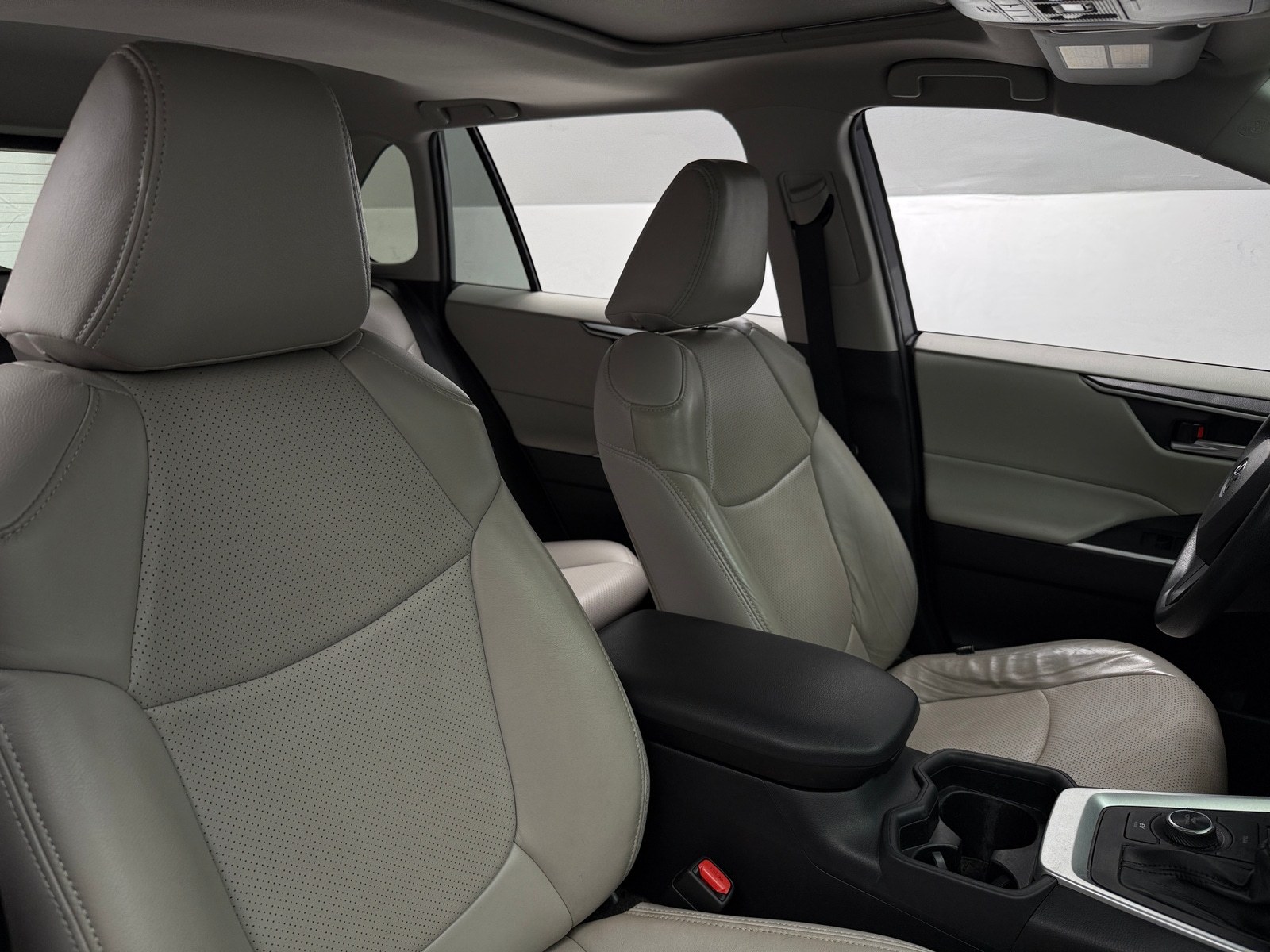 Thumbnail: 2021 Toyota RAV4 - 2