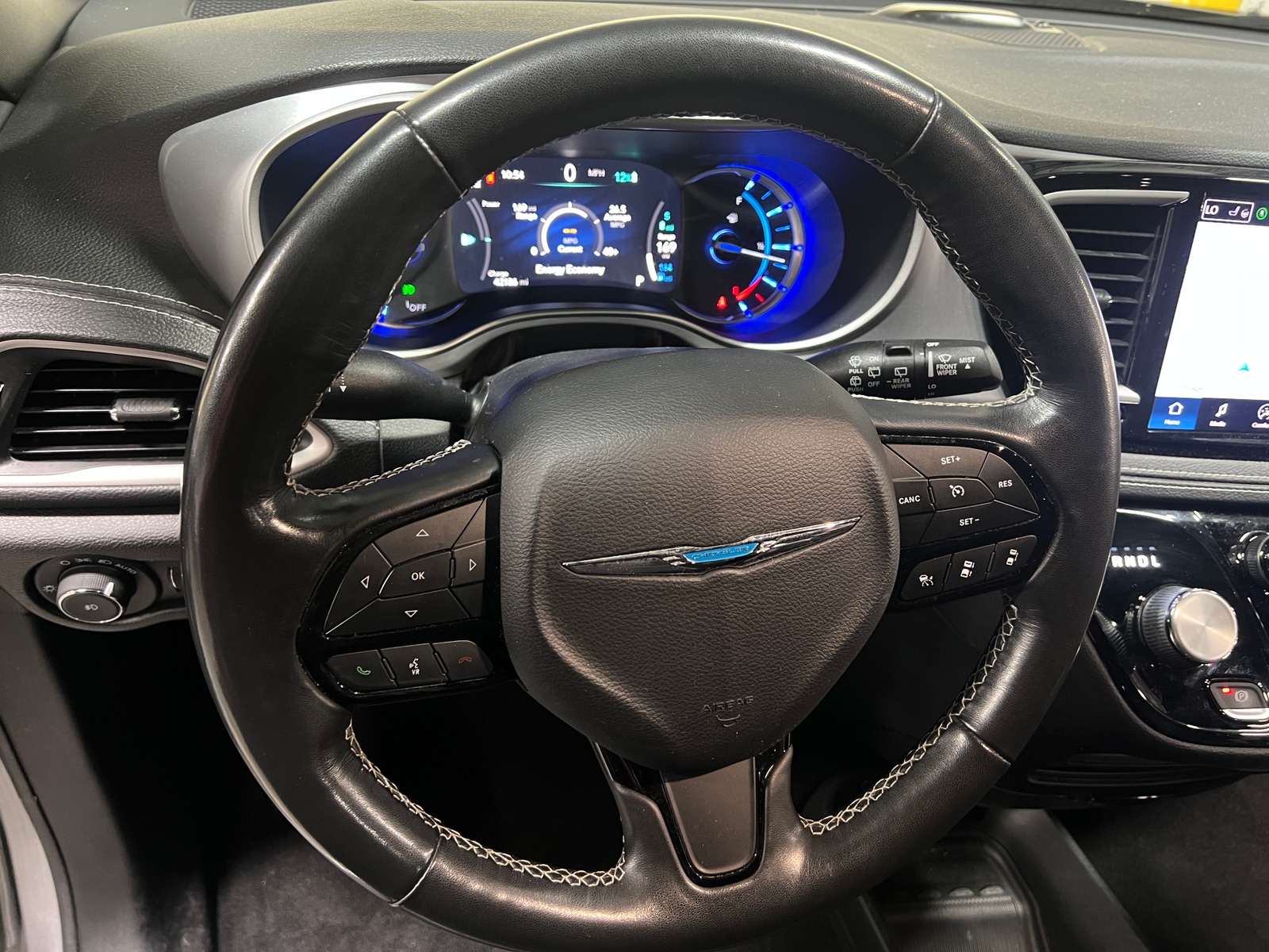 Thumbnail: 2021 Chrysler Pacifica - 4