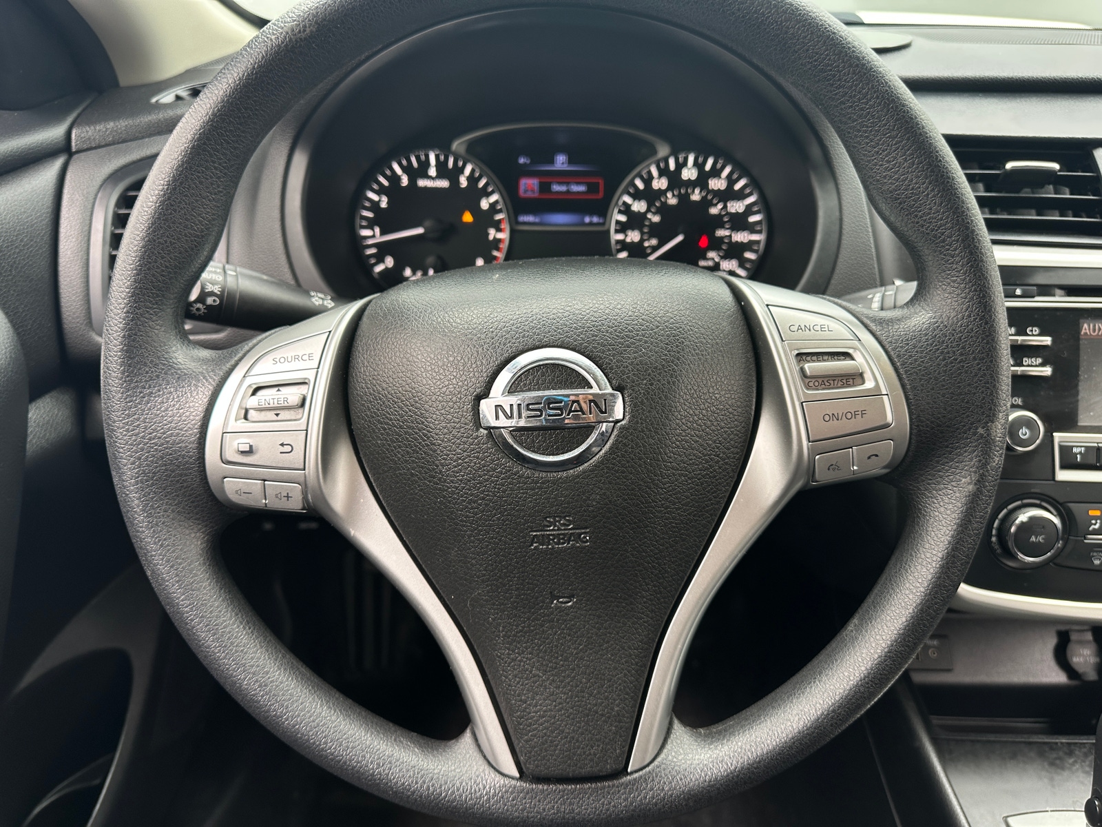 Thumbnail: 2017 Nissan Altima - 5