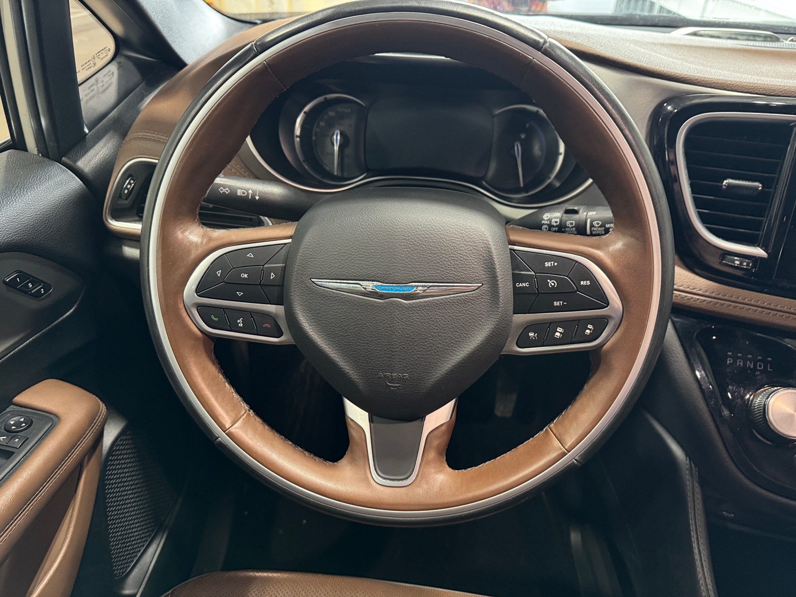 Thumbnail: 2021 Chrysler Pacifica - 4