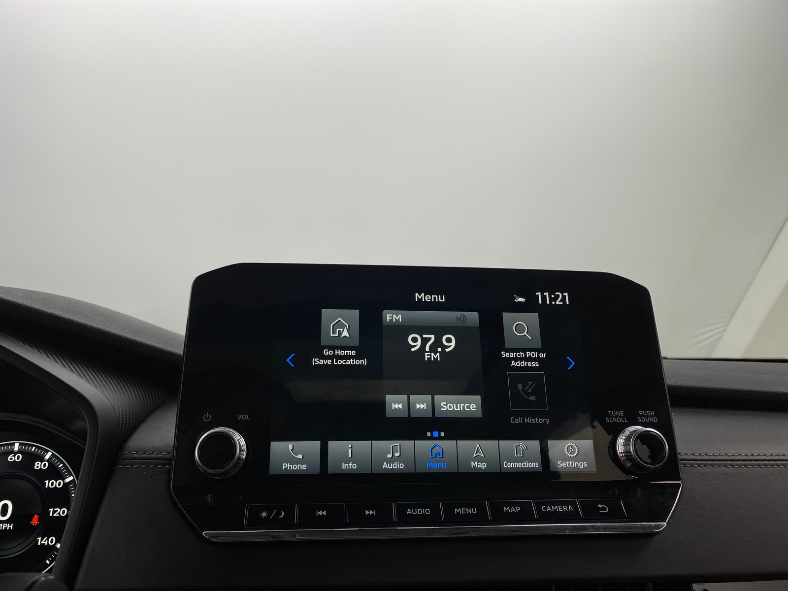 Thumbnail: 2023 Mitsubishi Outlander - 3