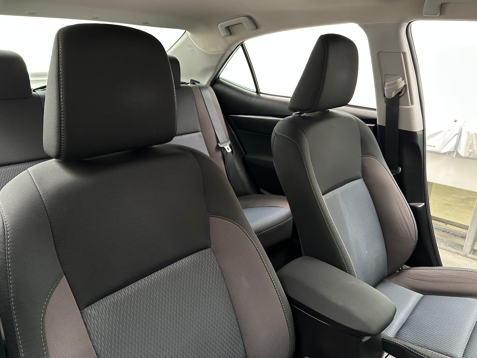 Thumbnail: 2017 Toyota Corolla - 2