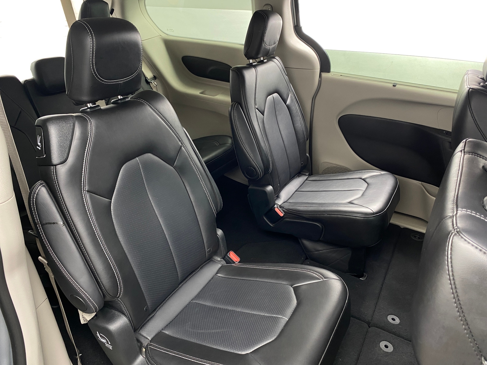 Thumbnail: 2024 Chrysler Pacifica - 5