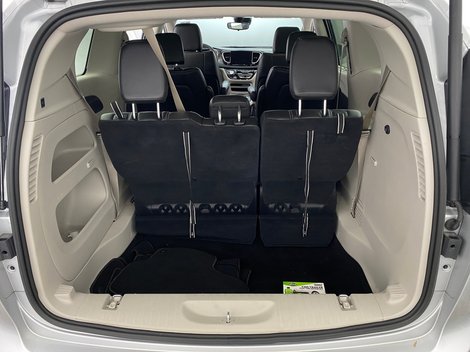 Thumbnail: 2024 Chrysler Pacifica - 6