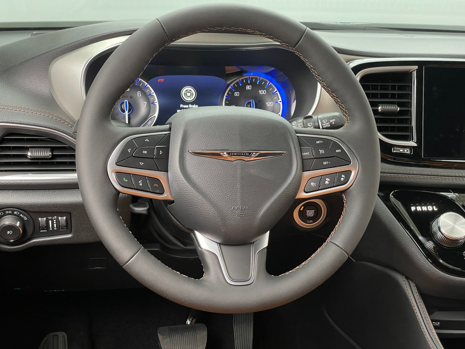 Thumbnail: 2026 Chrysler Pacifica - 4