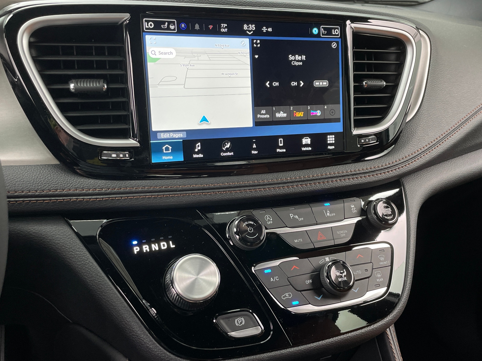 Thumbnail: 2026 Chrysler Pacifica - 3