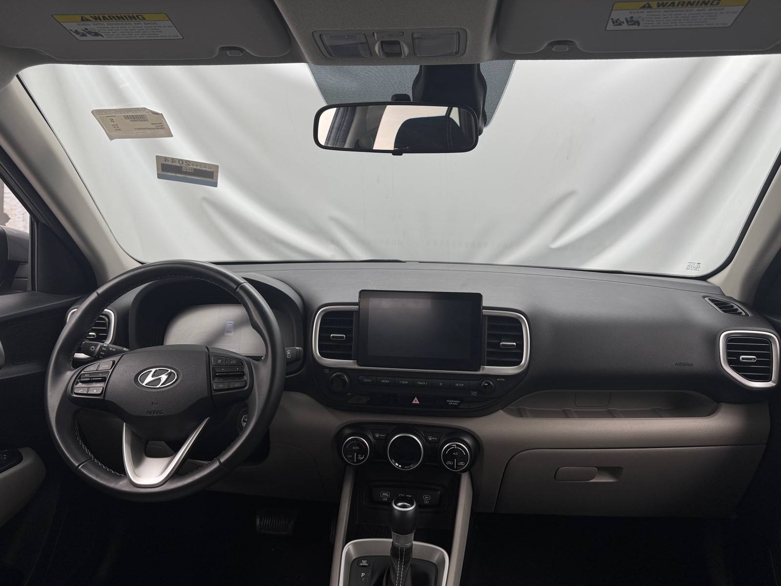 Thumbnail: 2023 Hyundai Venue - 3