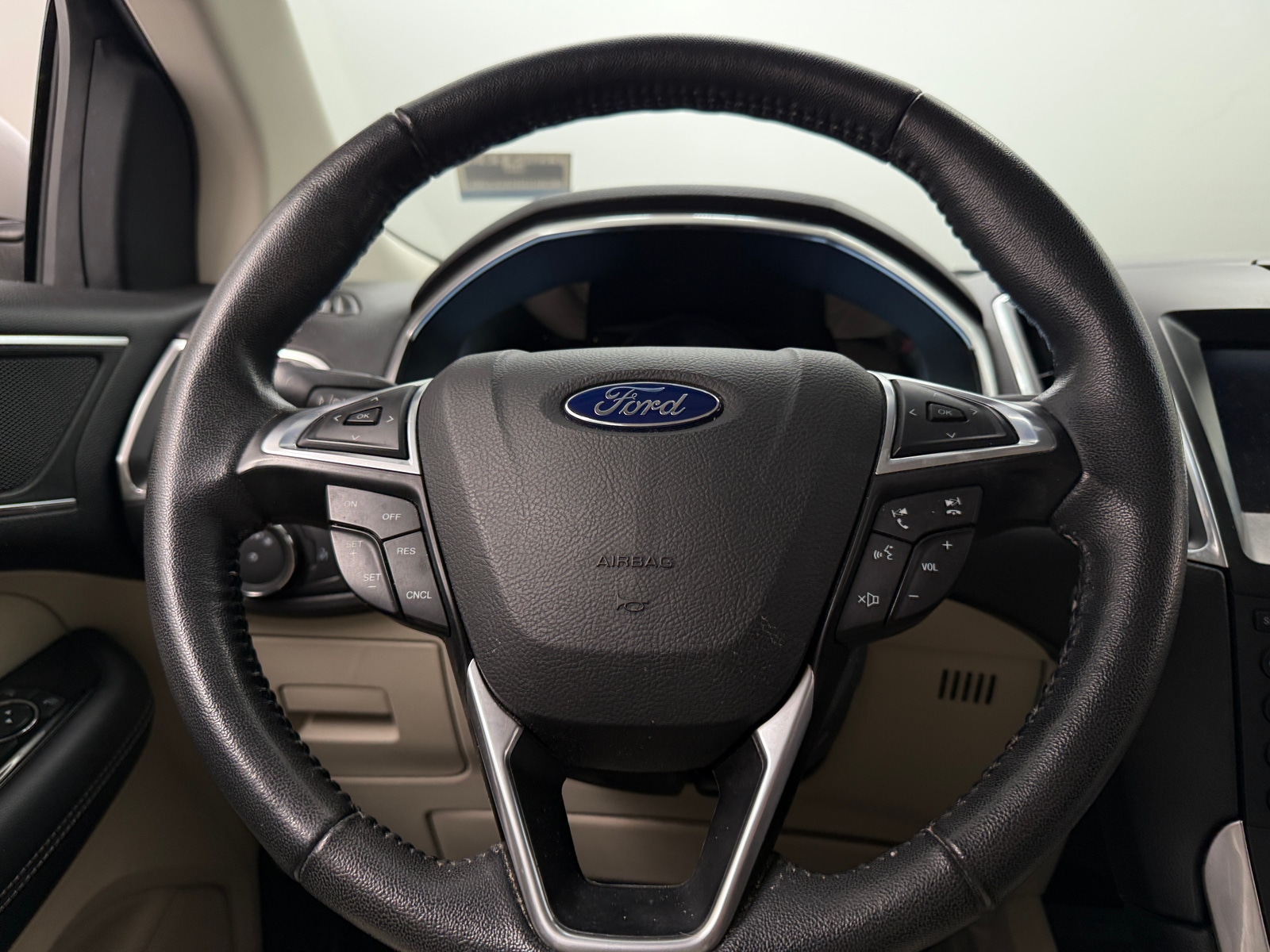 Thumbnail: 2016 Ford Edge - 4