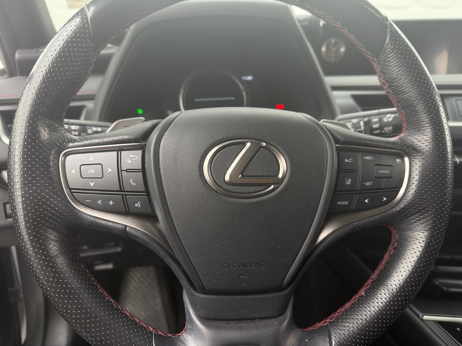 Thumbnail: 2019 Lexus UX - 4