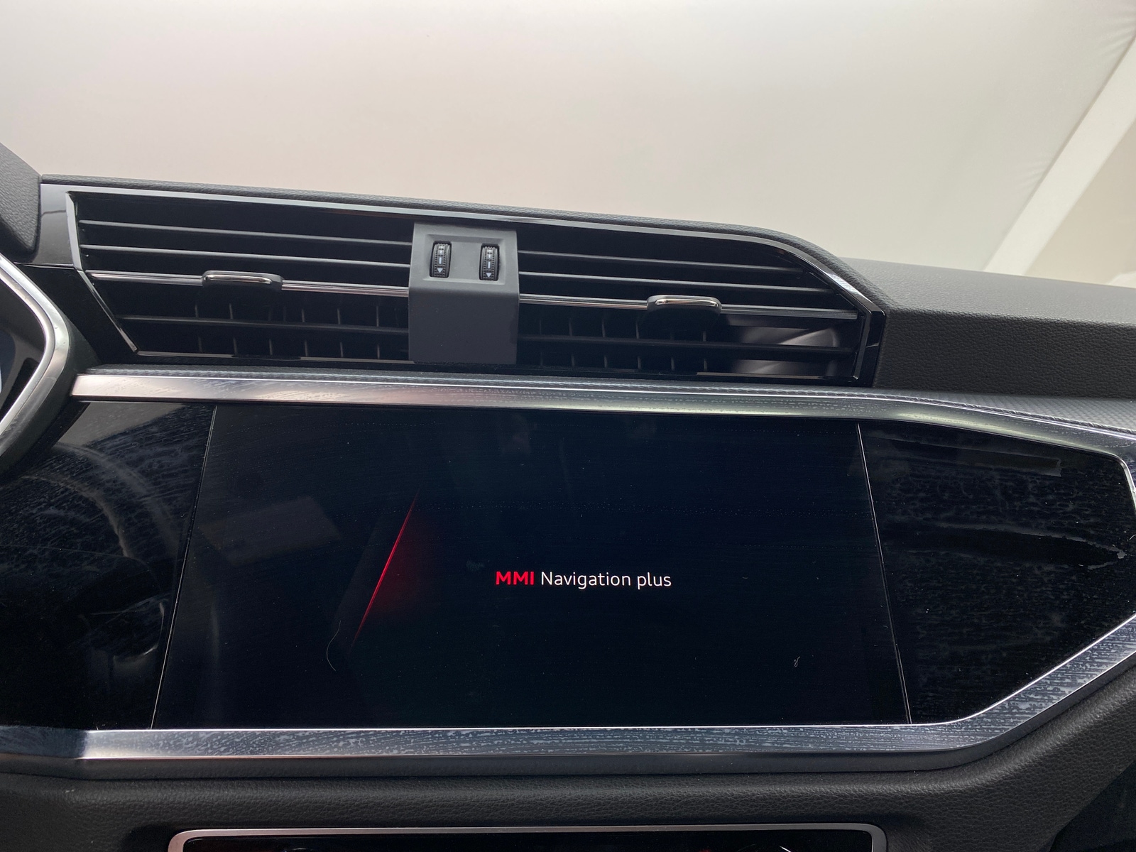 Thumbnail: 2019 Audi Q3 - 3