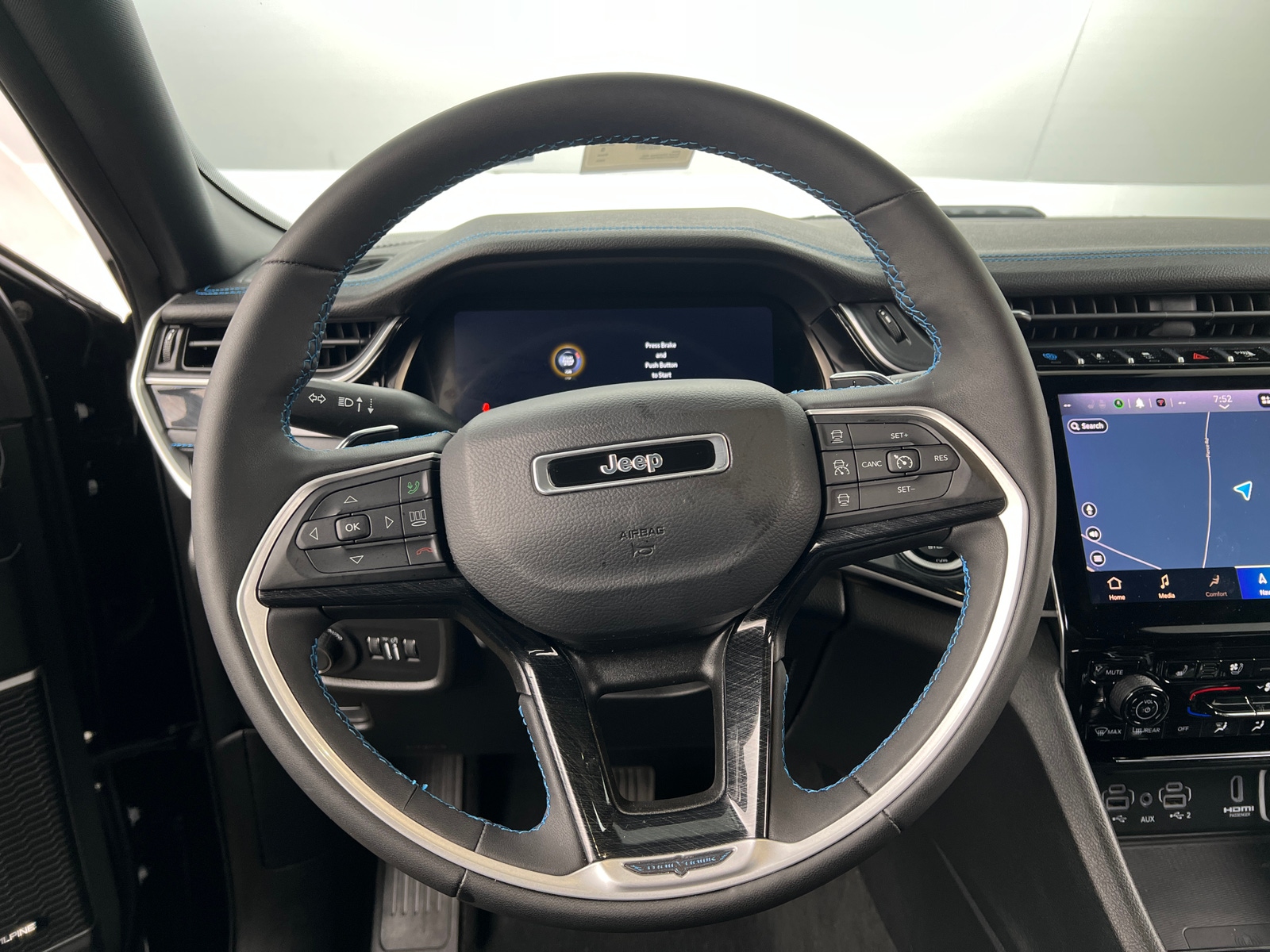 Thumbnail: 2023 Jeep Grand Cherokee - 4