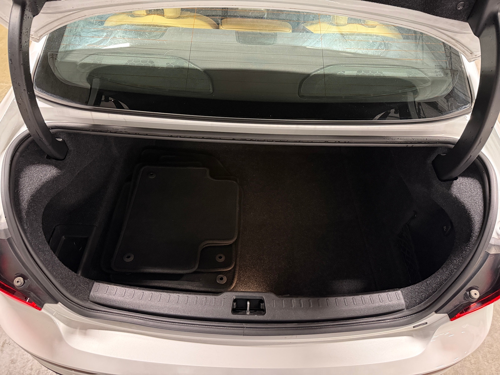 Thumbnail: 2020 Volvo S60 - 6