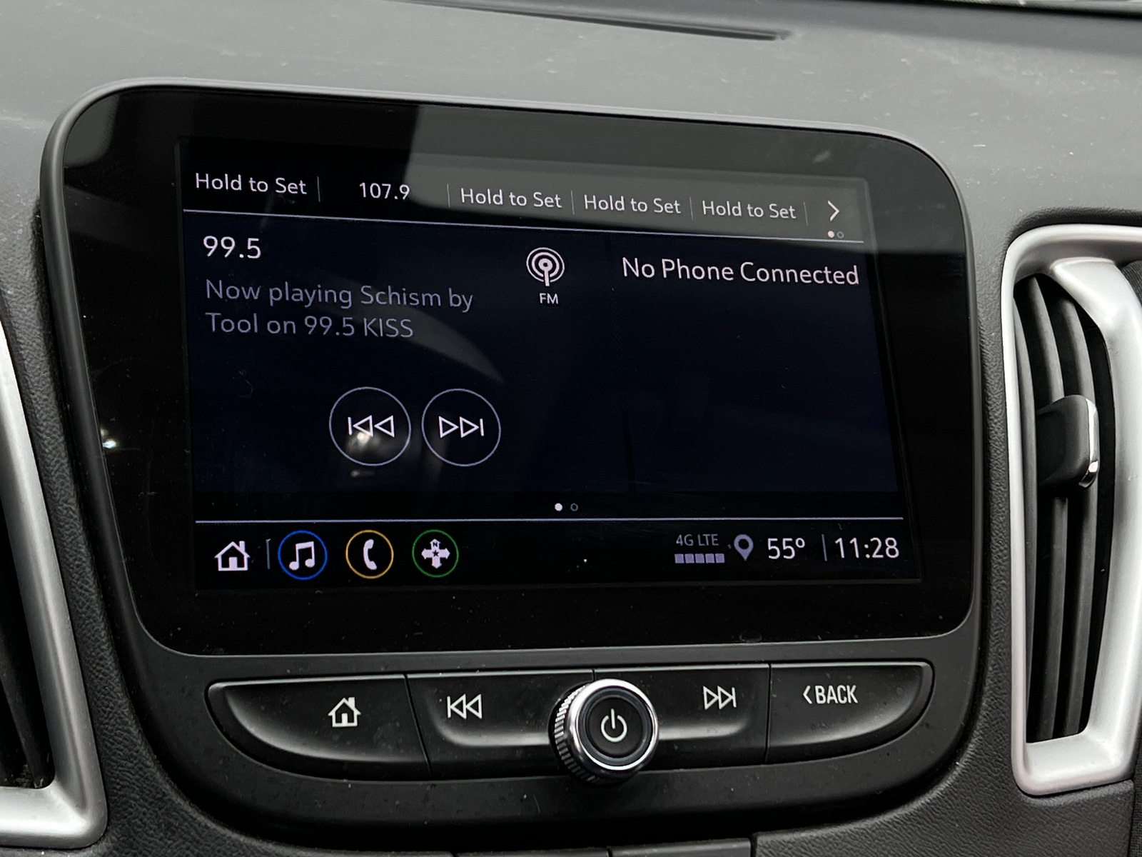 Thumbnail: 2022 Chevrolet Malibu - 4