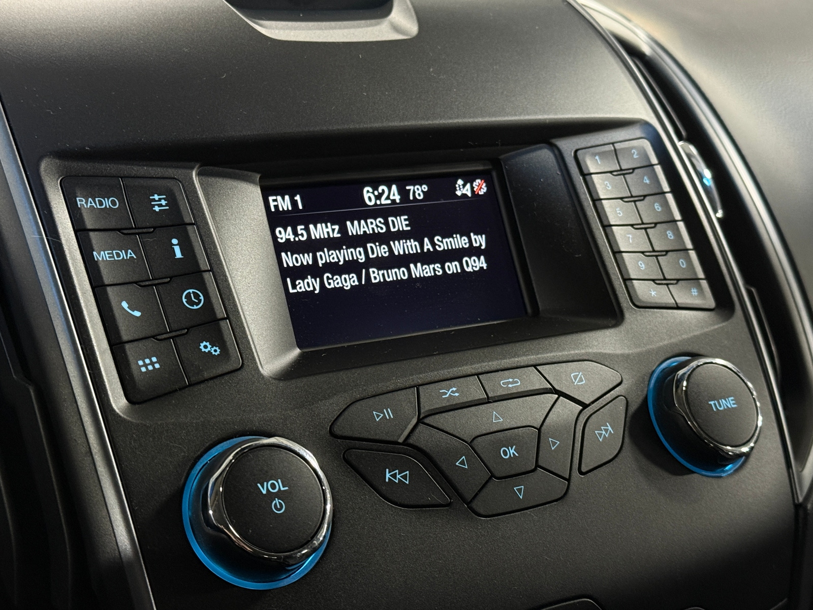 Thumbnail: 2019 Ford Edge - 4