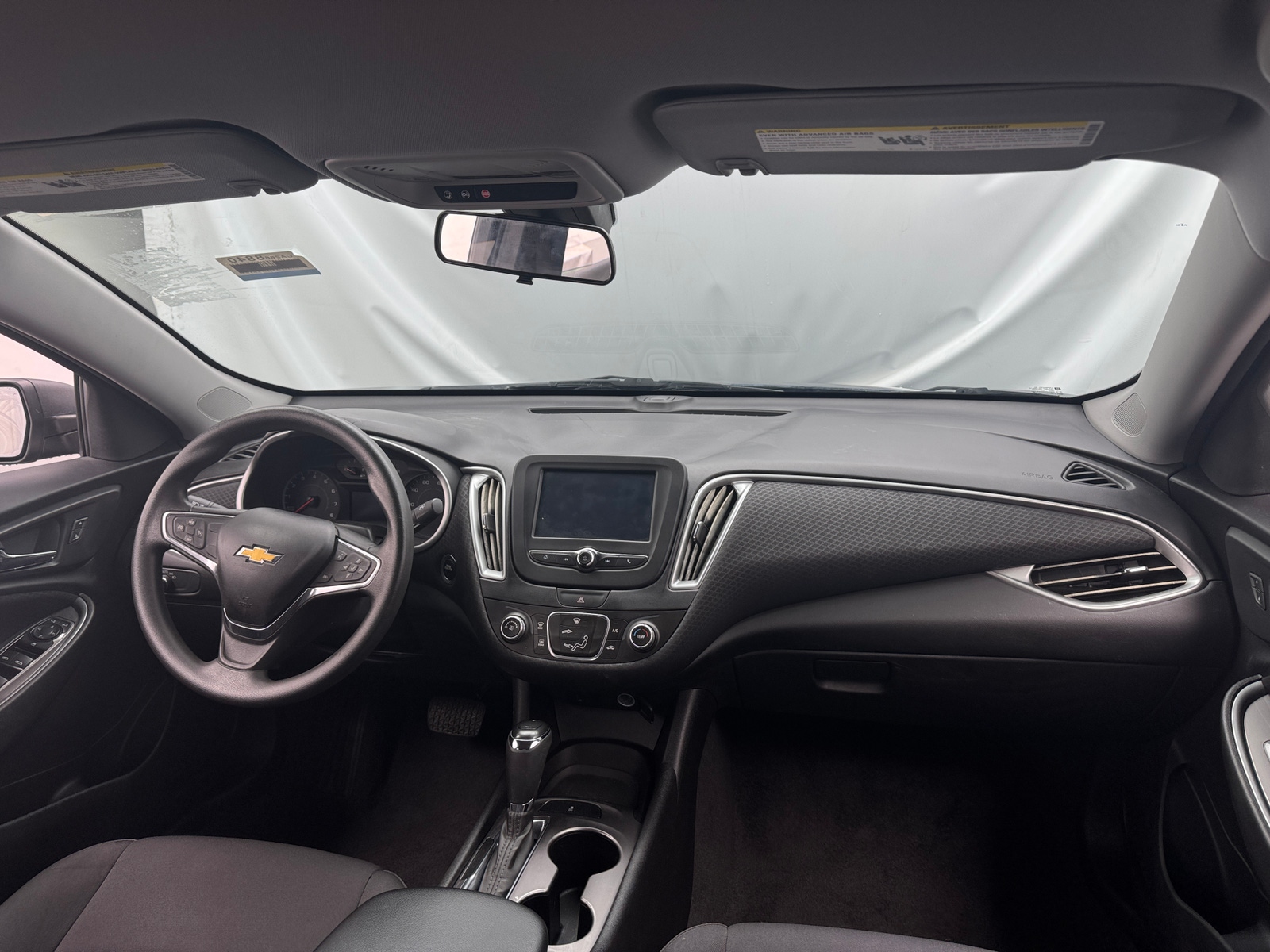 Thumbnail: 2018 Chevrolet Malibu - 3