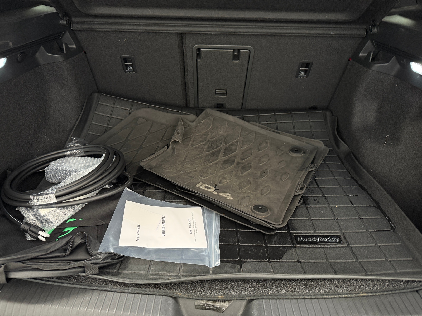 Thumbnail: 2021 Volkswagen ID.4 - 6