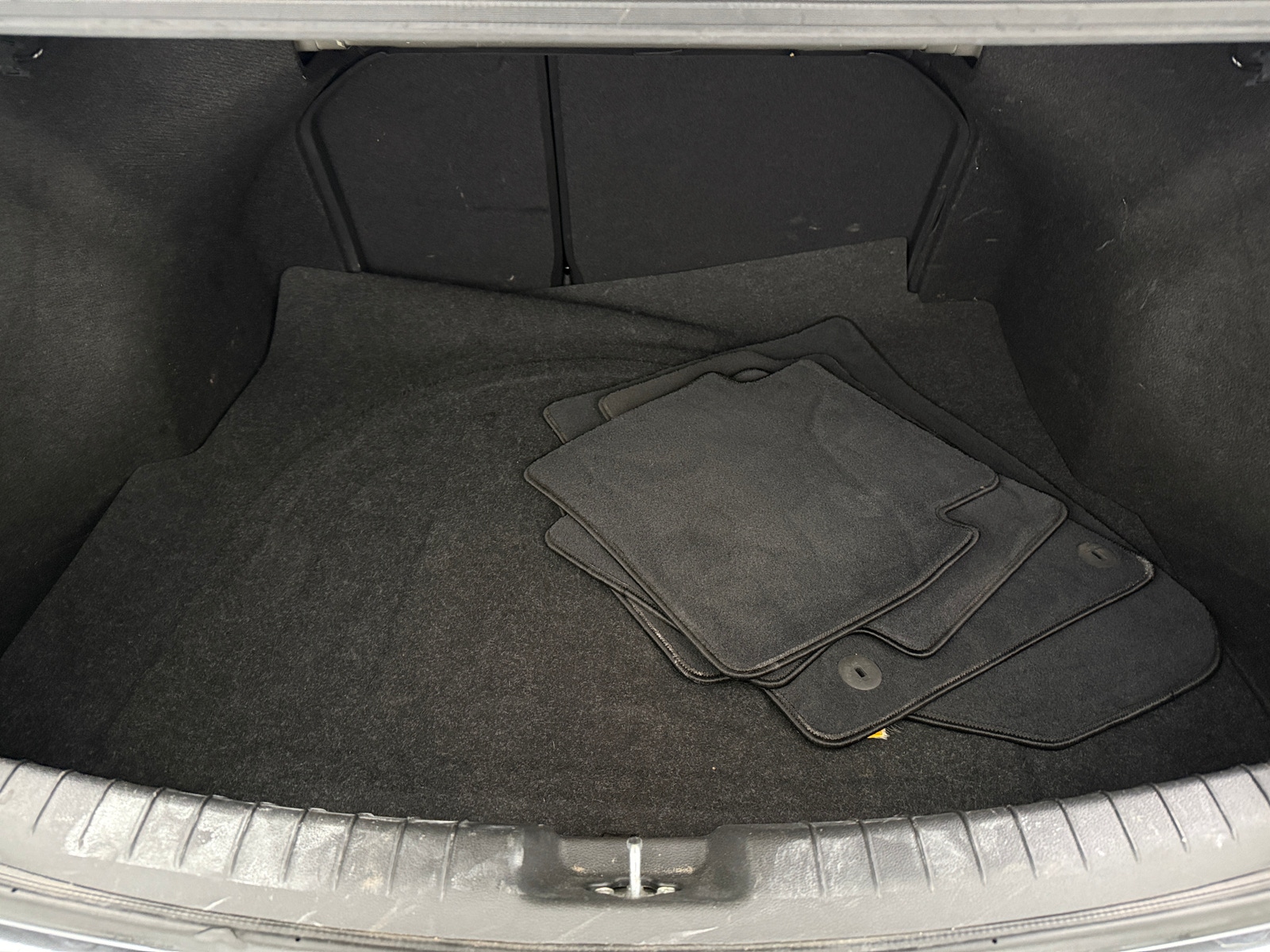 Thumbnail: 2018 Hyundai Elantra - 7