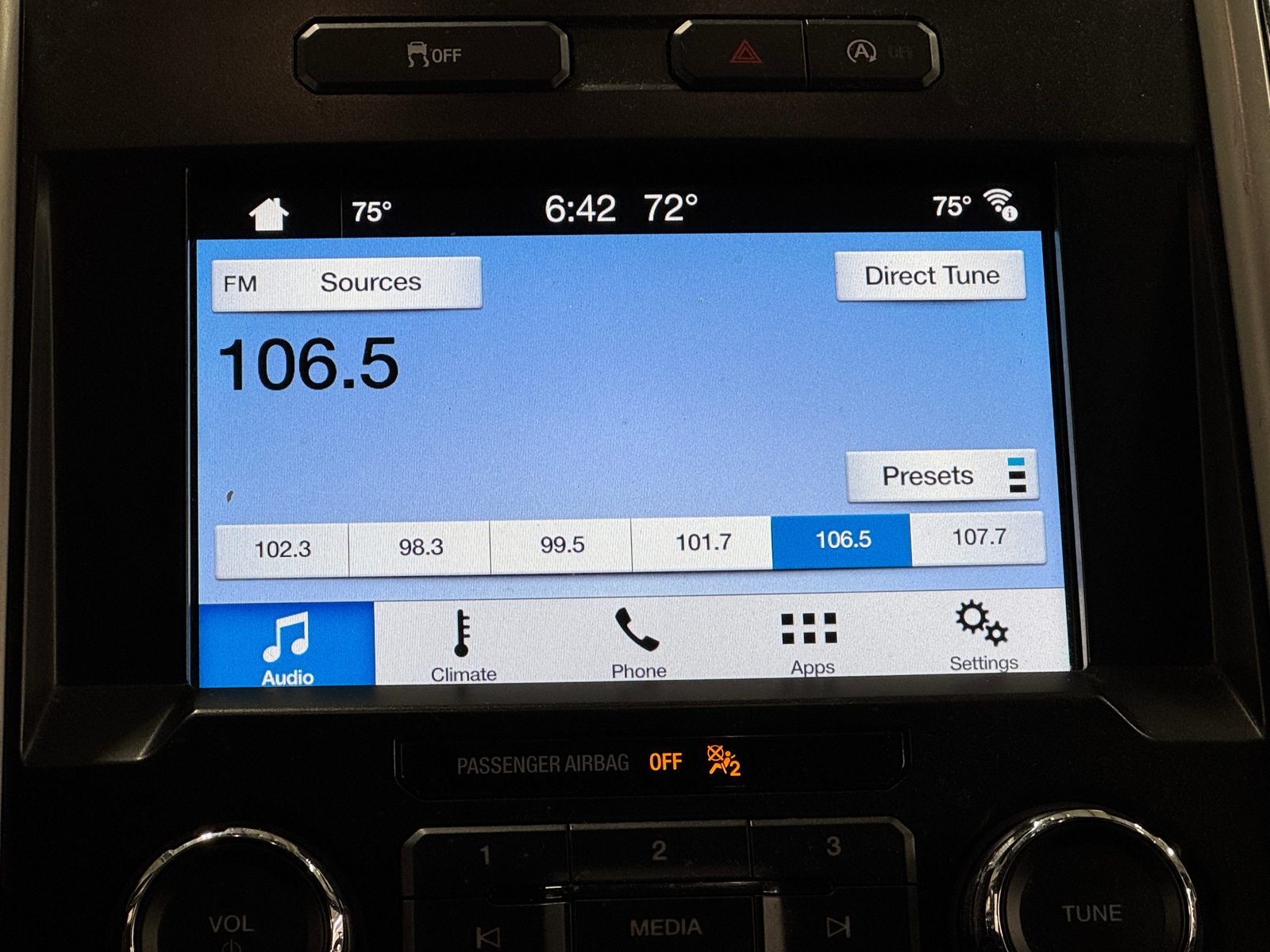 Thumbnail: 2018 Ford Econoline - 3