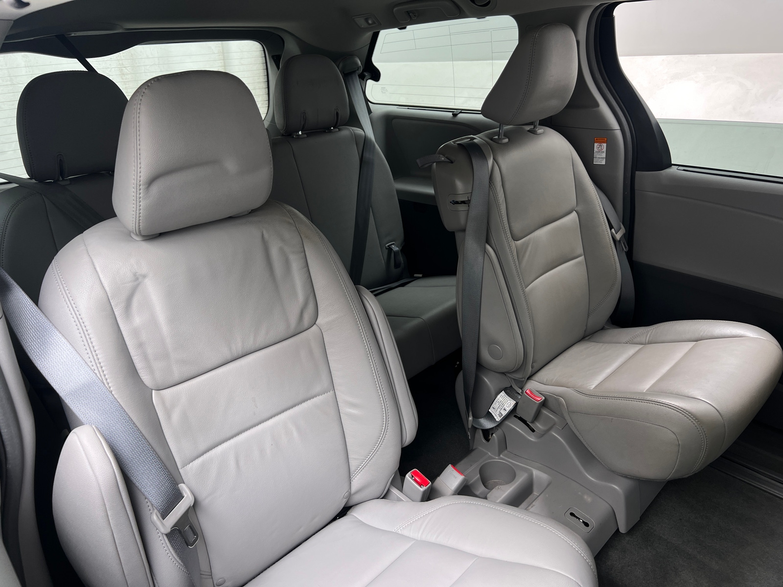 Thumbnail: 2018 Toyota Sienna - 5