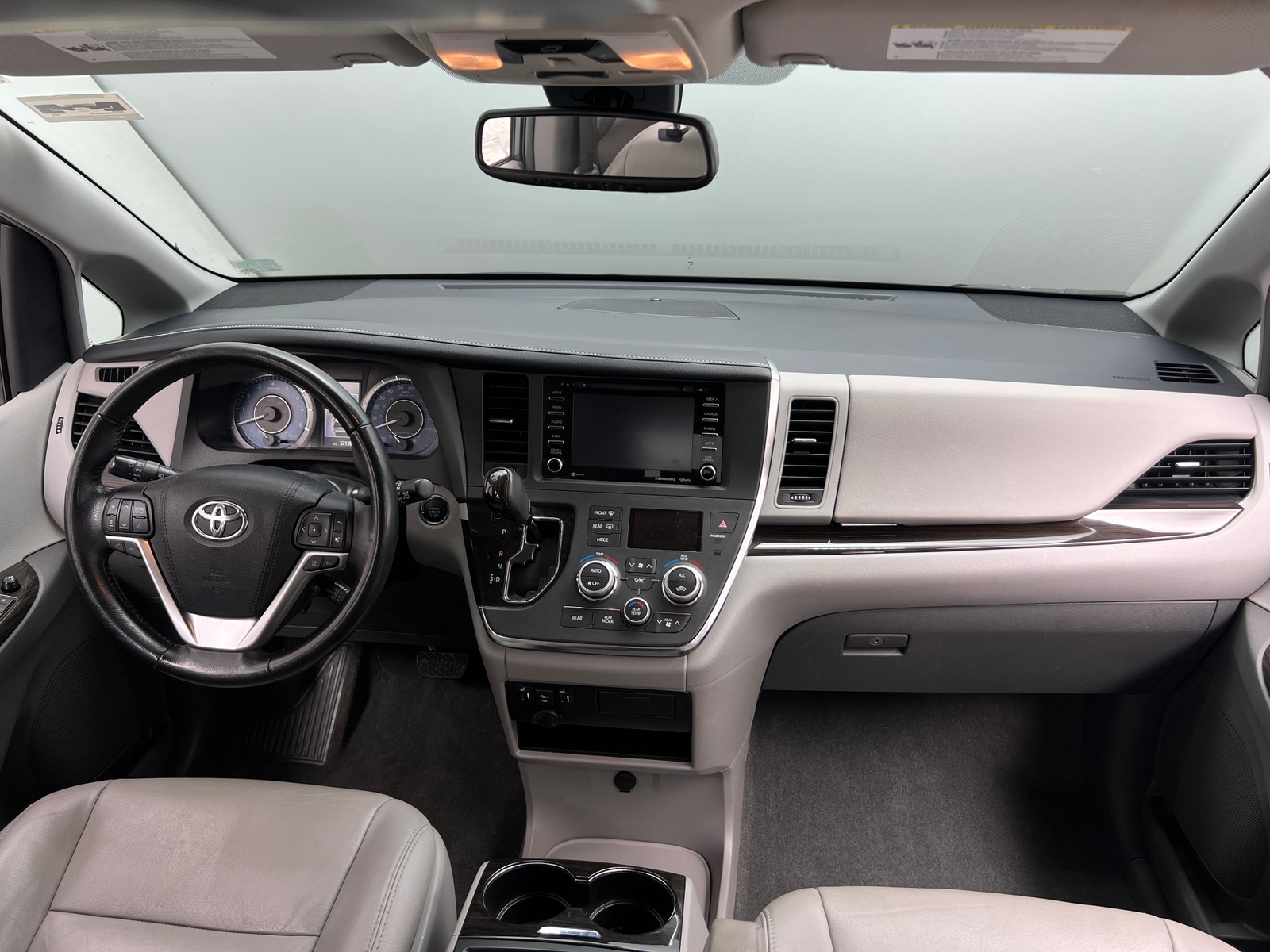 Thumbnail: 2018 Toyota Sienna - 2