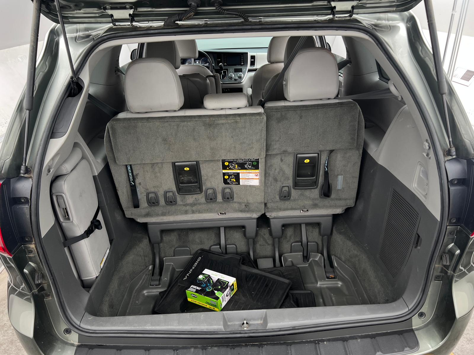 Thumbnail: 2018 Toyota Sienna - 6